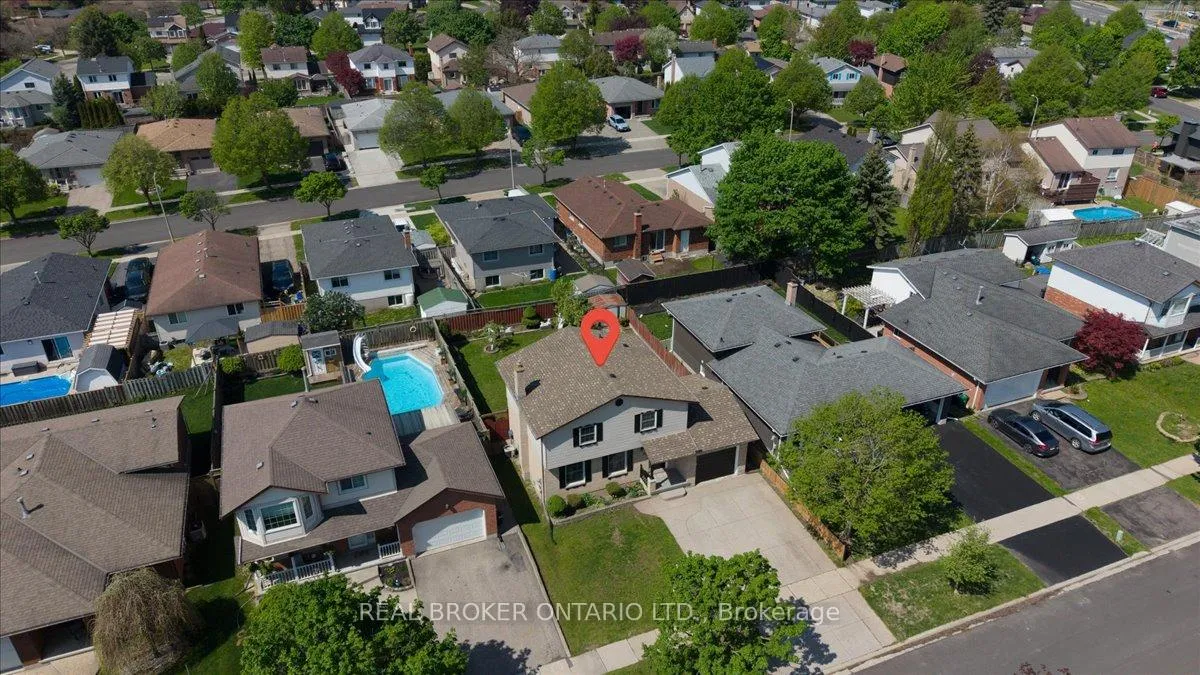Photo 29 of 71 West Acres Crescent, Kitchener — HOMEH