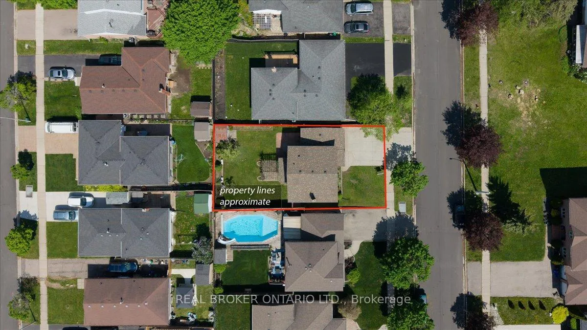 Photo 32 of 71 West Acres Crescent, Kitchener — HOMEH