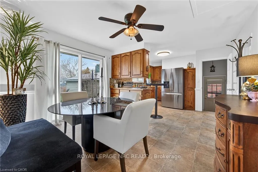 Photo 5 of 7 Coral Drive, St. Catharines, Lakeshore — HOMEH