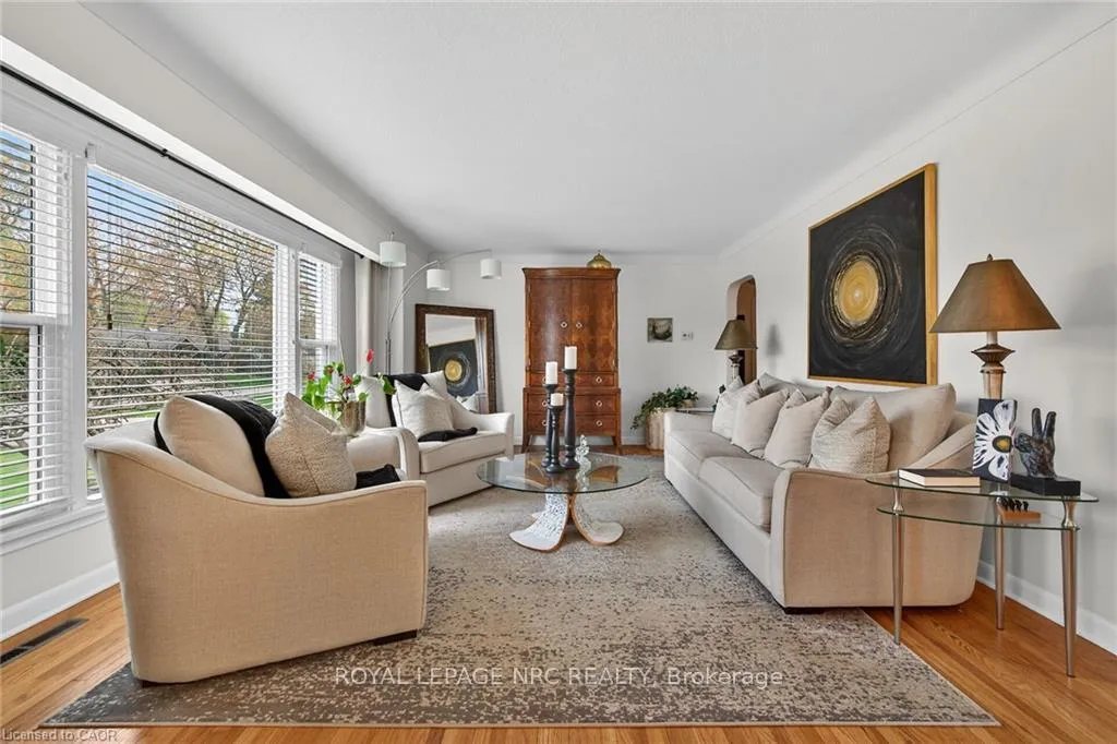 Photo 12 of 7 Coral Drive, St. Catharines, Lakeshore — HOMEH
