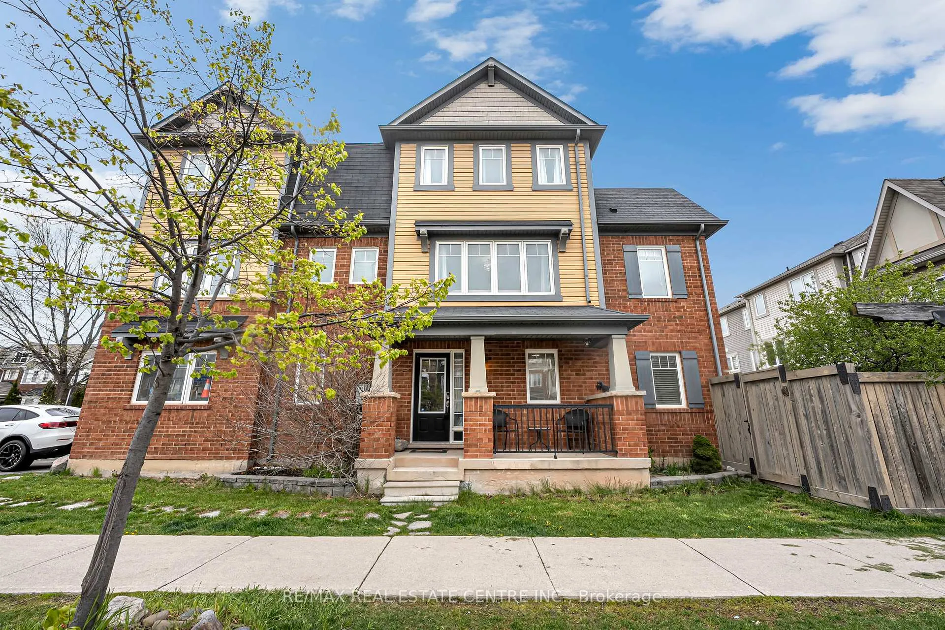 Photo 2 of 123 Bevington Road, Brampton, Northwest Brampton — HOMEH