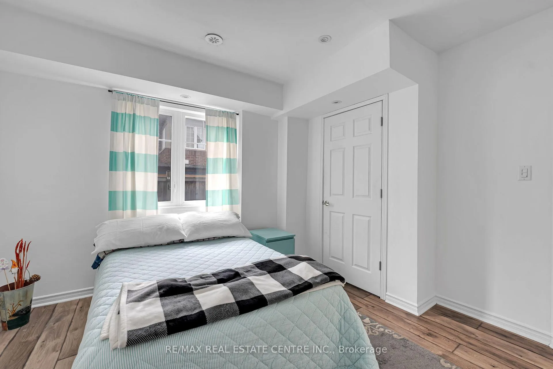 Photo 14 of 123 Bevington Road, Brampton, Northwest Brampton — HOMEH