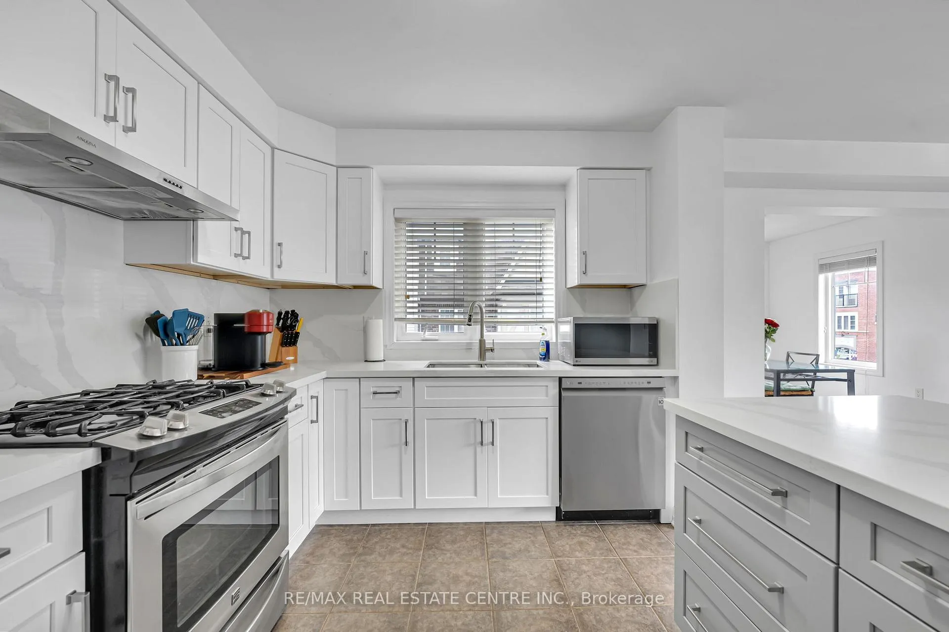 Photo 27 of 123 Bevington Road, Brampton, Northwest Brampton — HOMEH