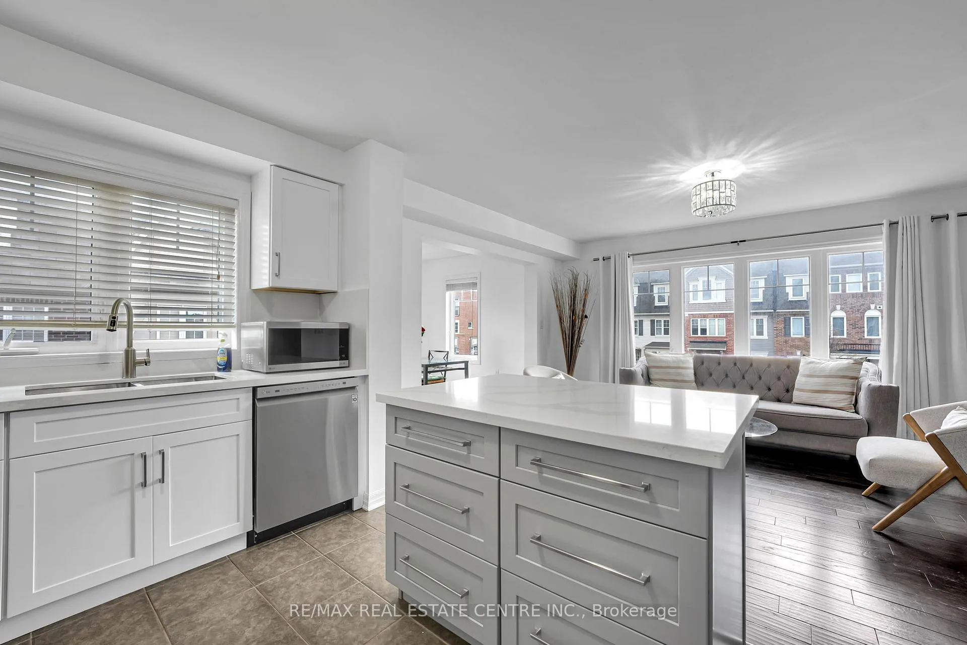 Photo 28 of 123 Bevington Road, Brampton, Northwest Brampton — HOMEH