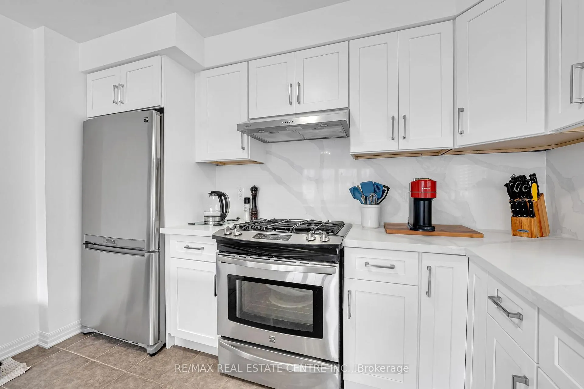 Photo 29 of 123 Bevington Road, Brampton, Northwest Brampton — HOMEH