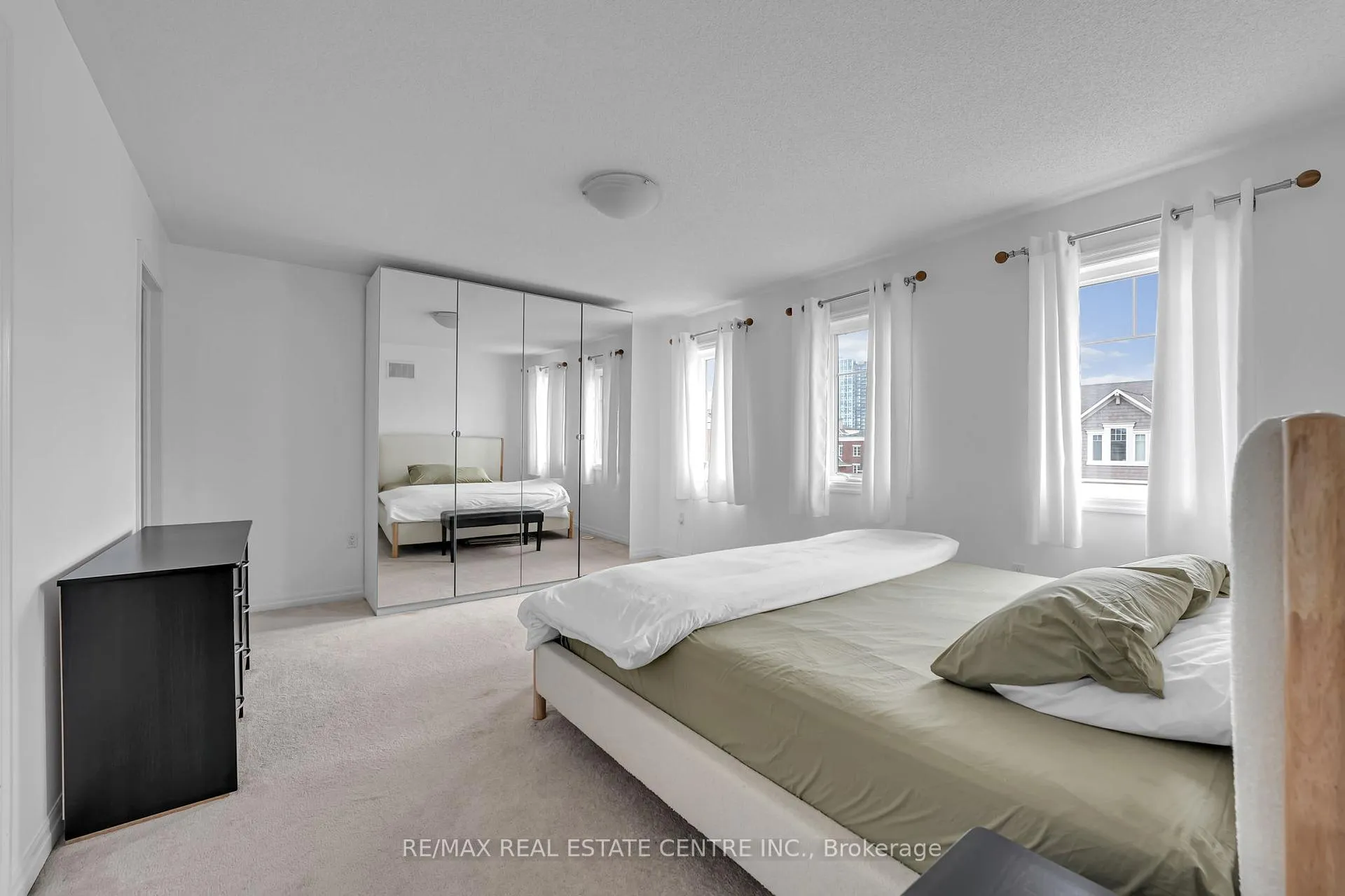 Photo 36 of 123 Bevington Road, Brampton, Northwest Brampton — HOMEH