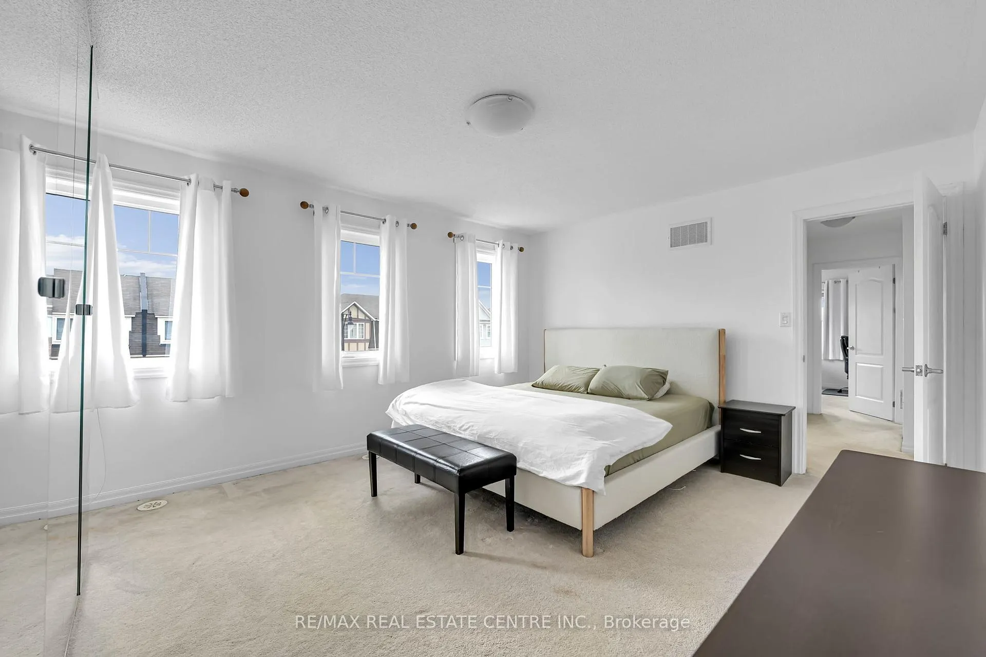 Photo 37 of 123 Bevington Road, Brampton, Northwest Brampton — HOMEH