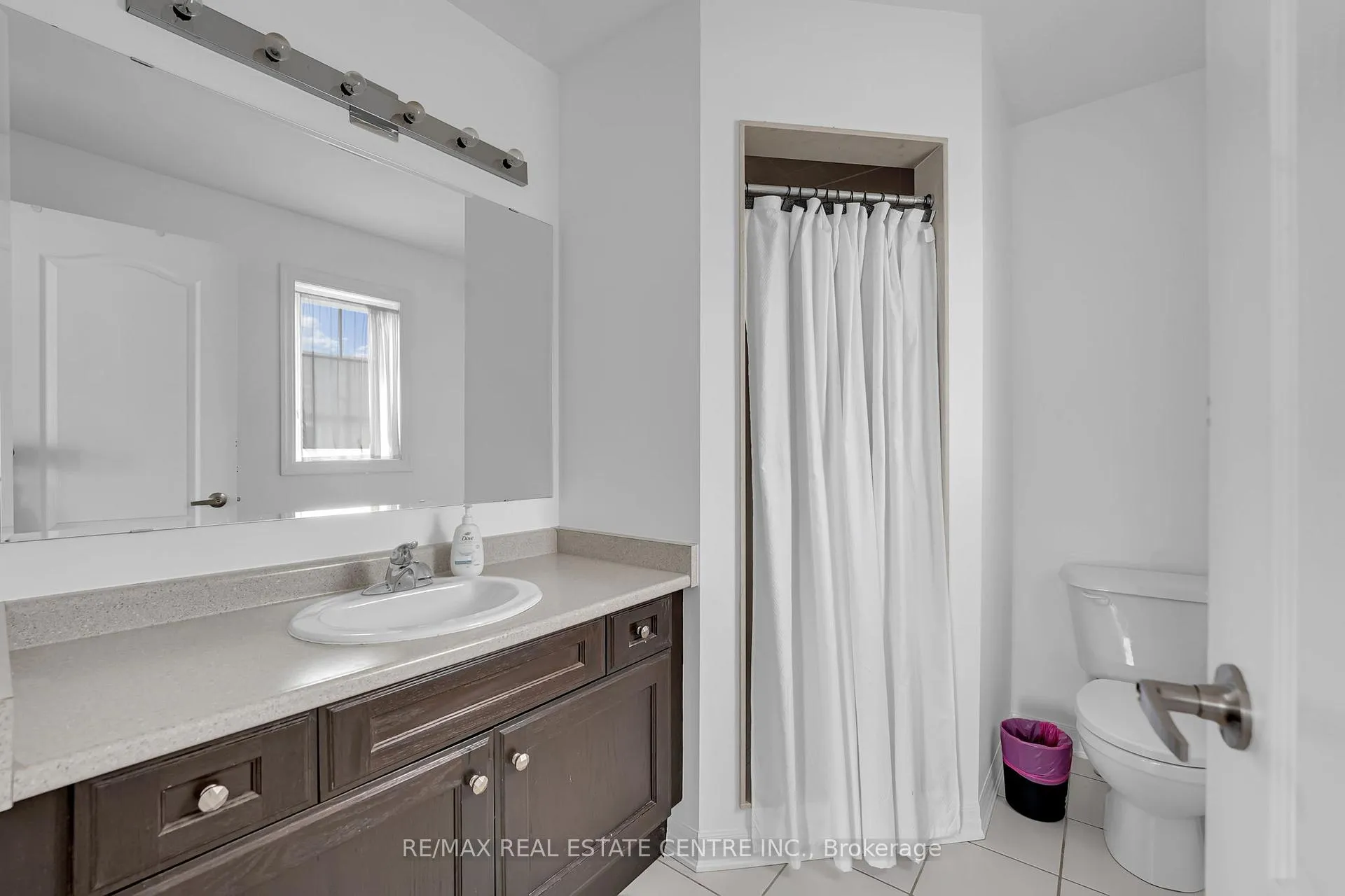 Photo 39 of 123 Bevington Road, Brampton, Northwest Brampton — HOMEH