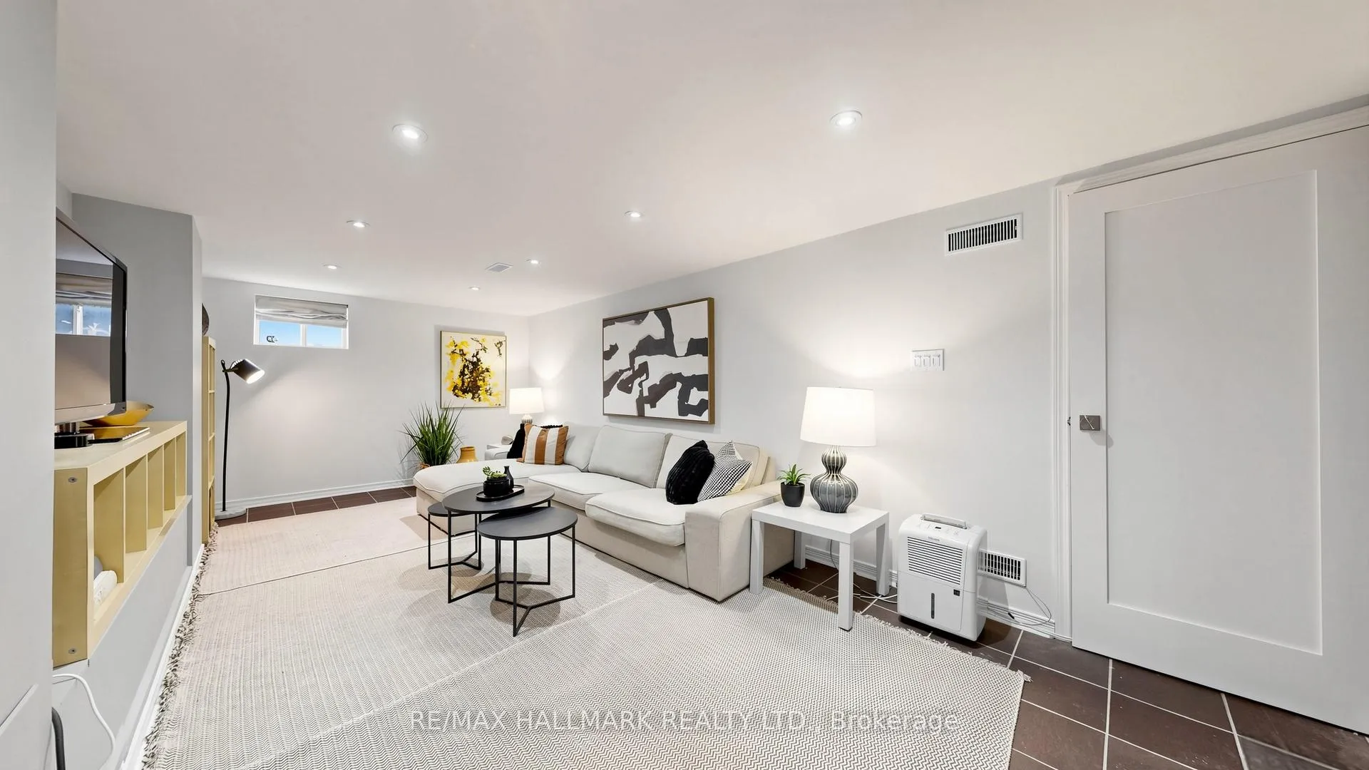 Photo 19 of 9 Squires Avenue, Toronto, O'Connor-Parkview — HOMEH