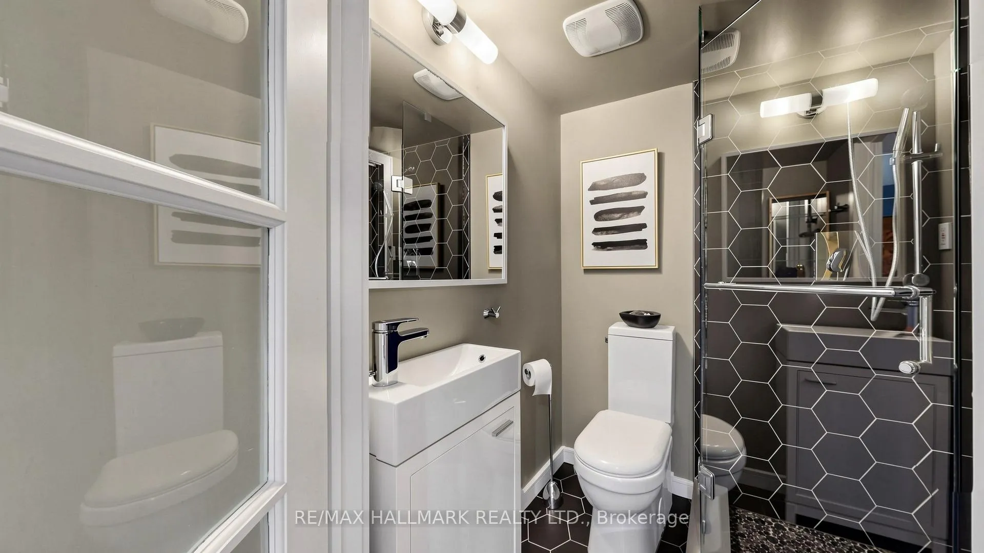 Photo 25 of 9 Squires Avenue, Toronto, O'Connor-Parkview — HOMEH