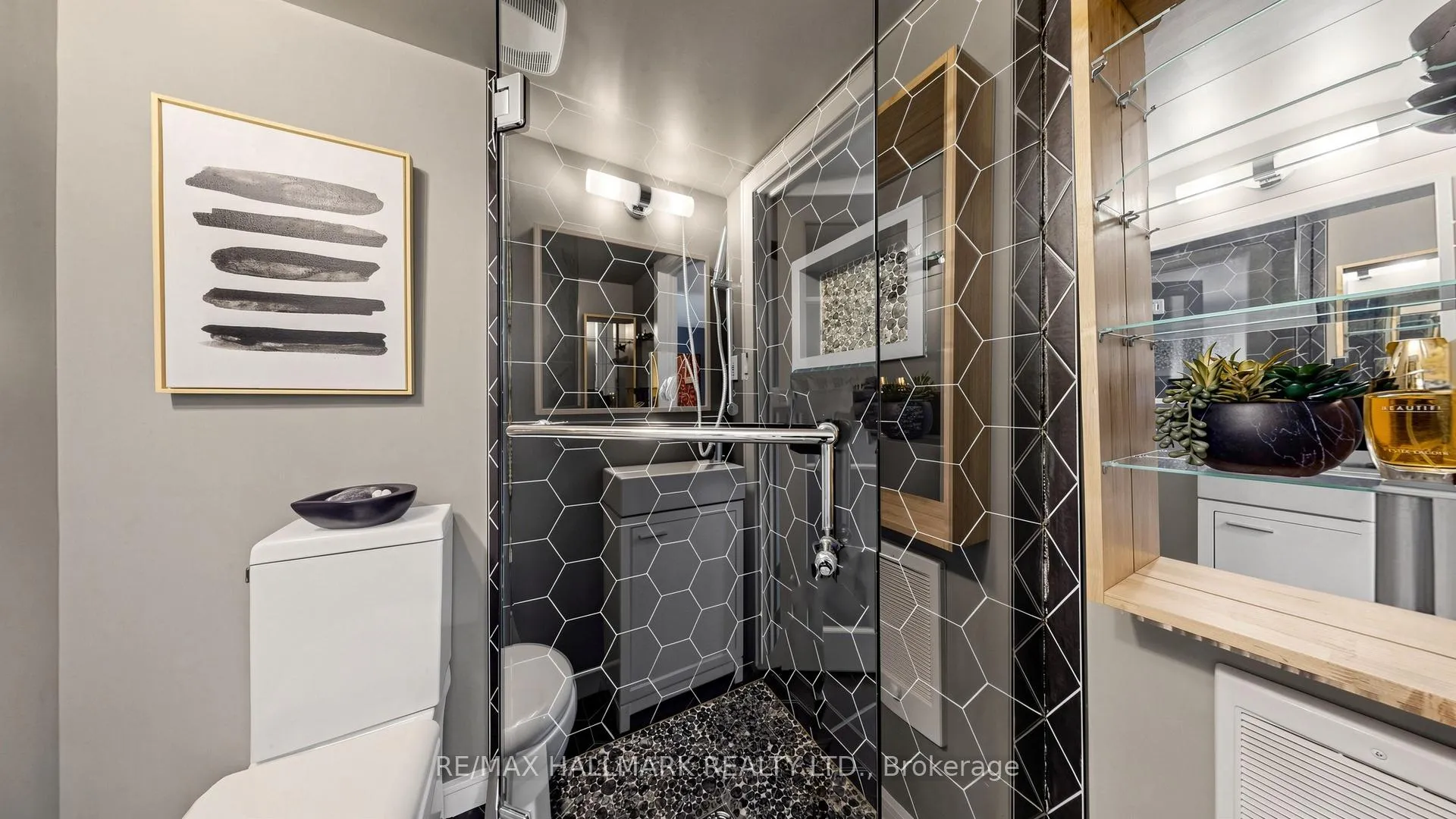 Photo 26 of 9 Squires Avenue, Toronto, O'Connor-Parkview — HOMEH