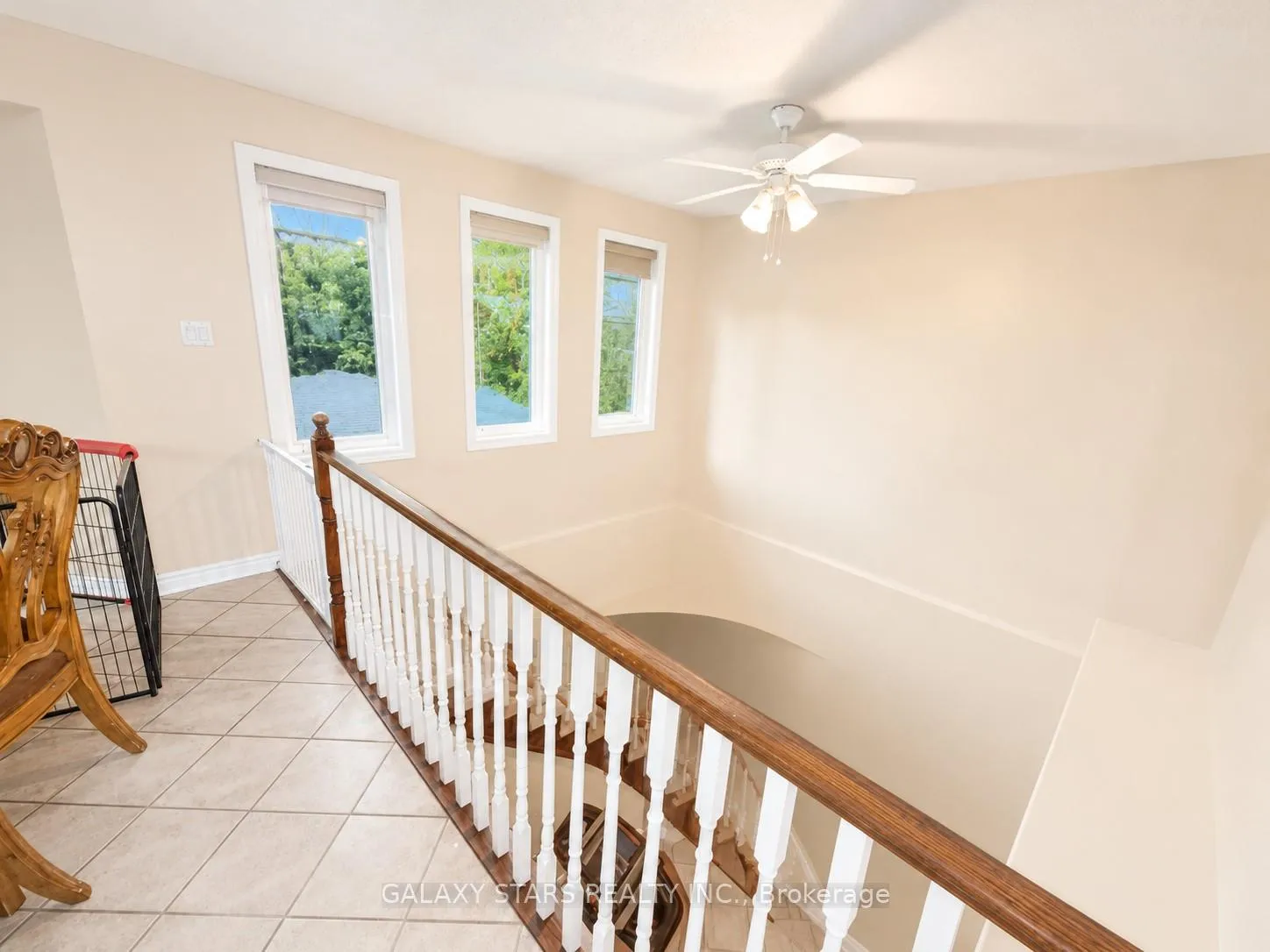 Photo 7 of 72 Niagara Drive, Oshawa, Samac — HOMEH