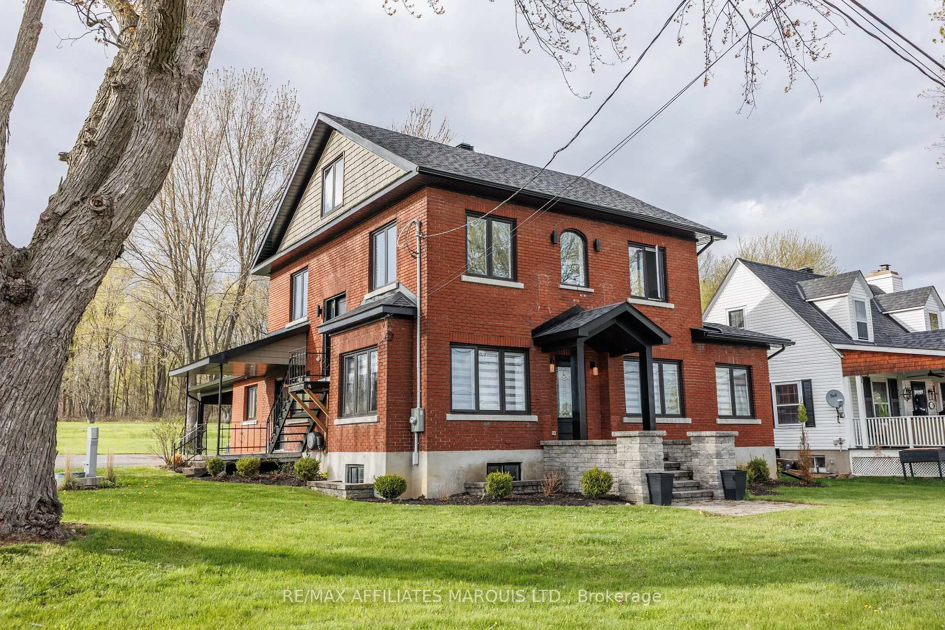 Photo of 3314 Montreal Road