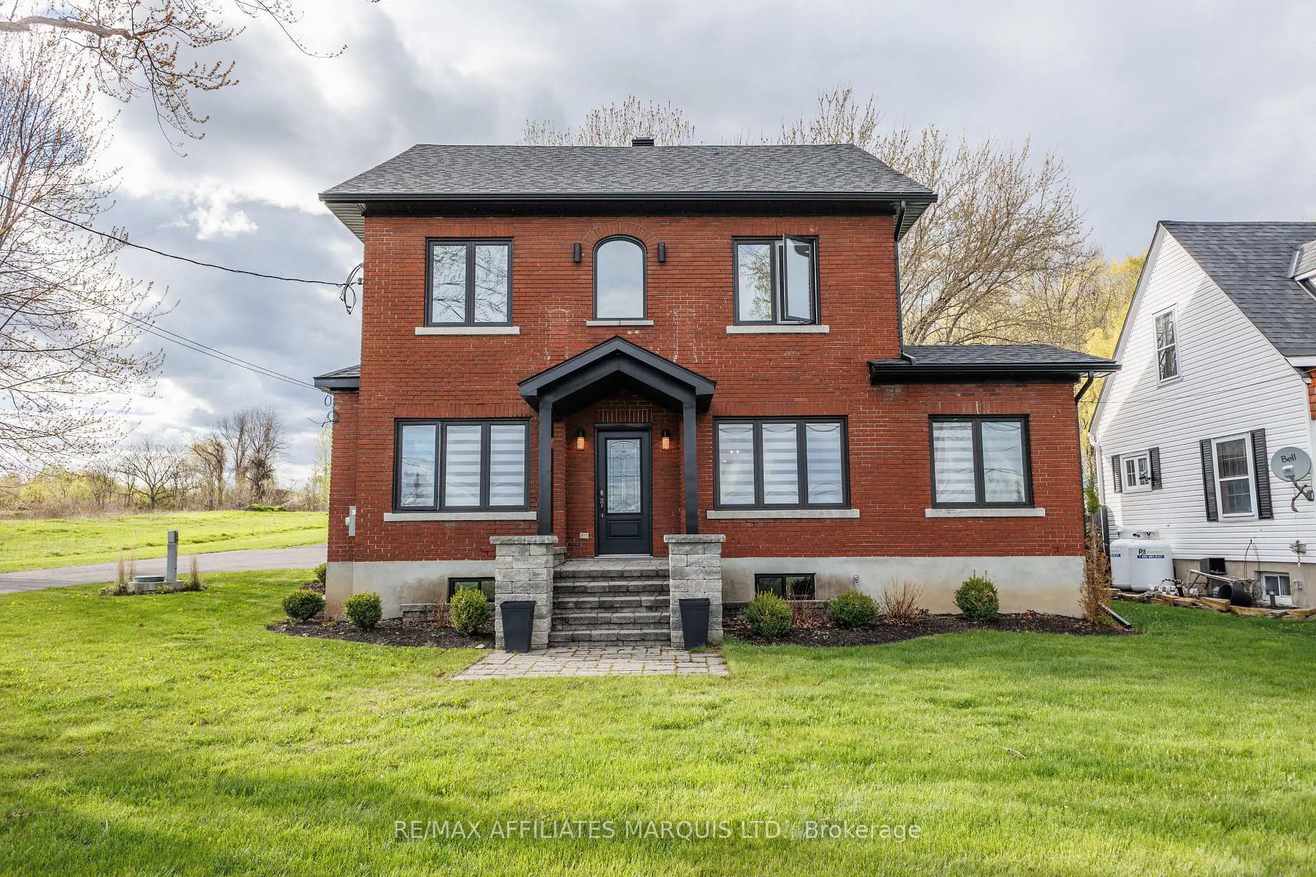 Photo 3 of 3314 Montreal Road, Cornwall — HOMEH