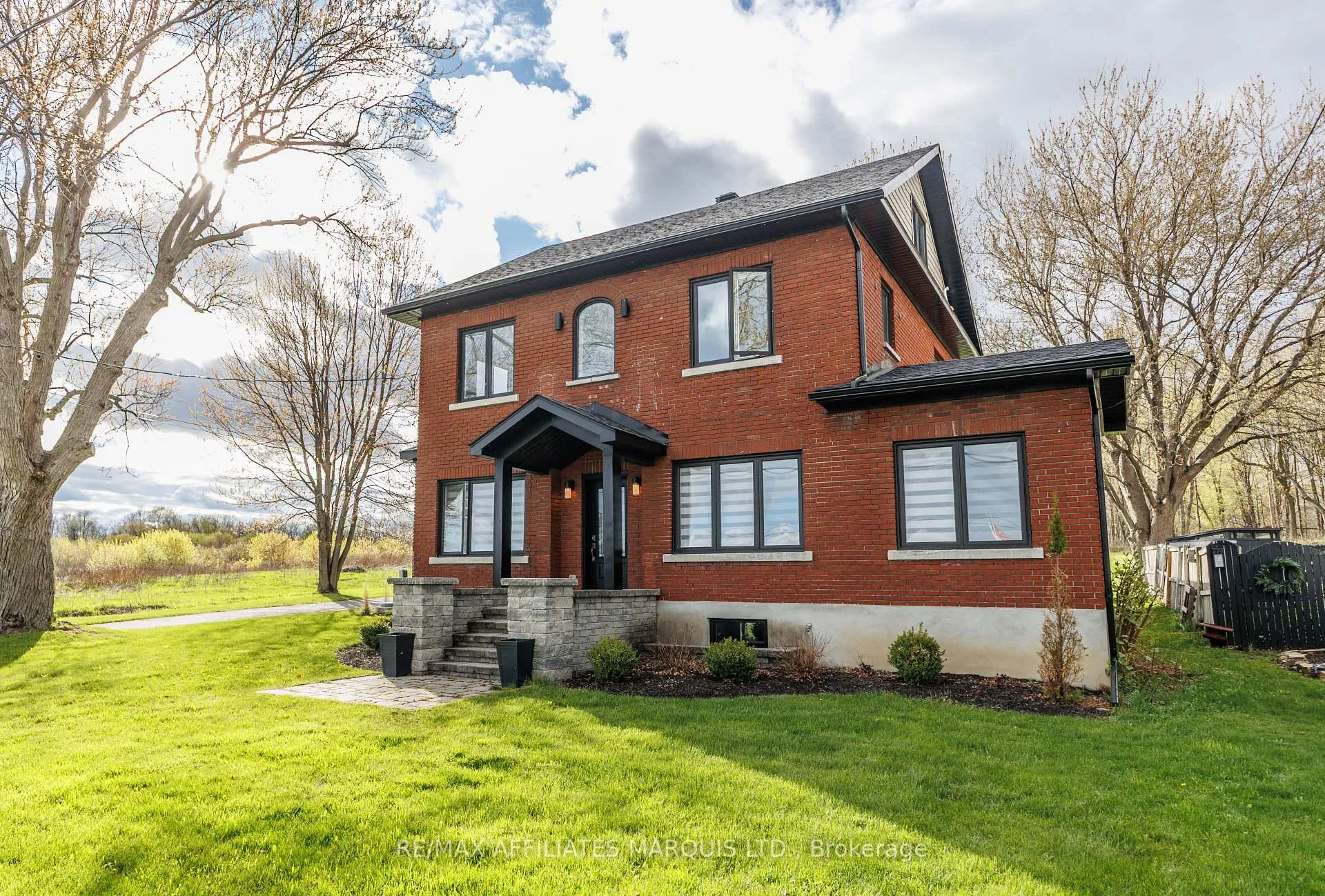 Photo 4 of 3314 Montreal Road, Cornwall — HOMEH