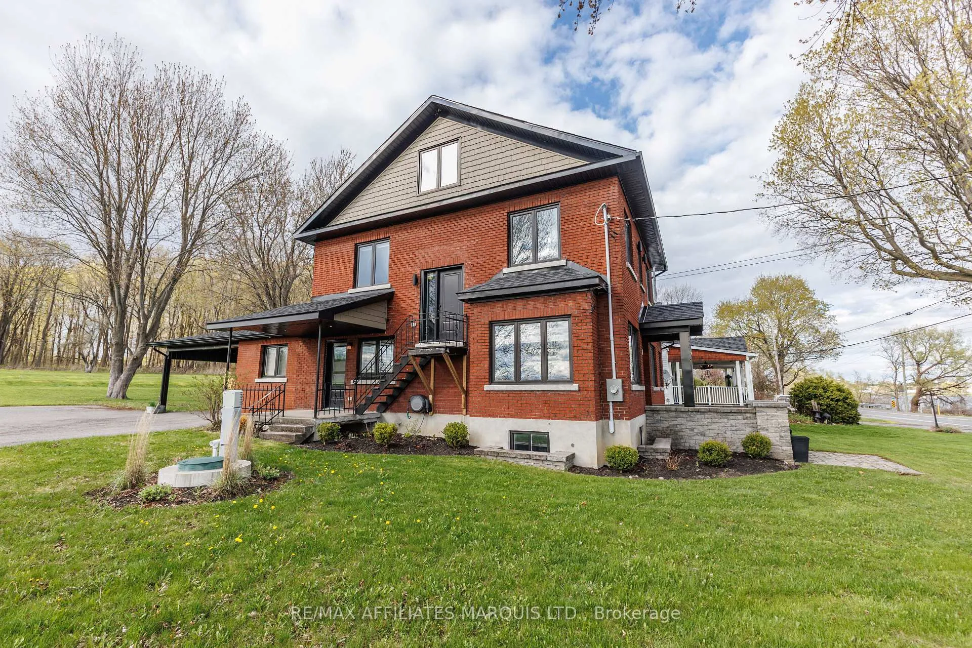 Photo 6 of 3314 Montreal Road, Cornwall — HOMEH