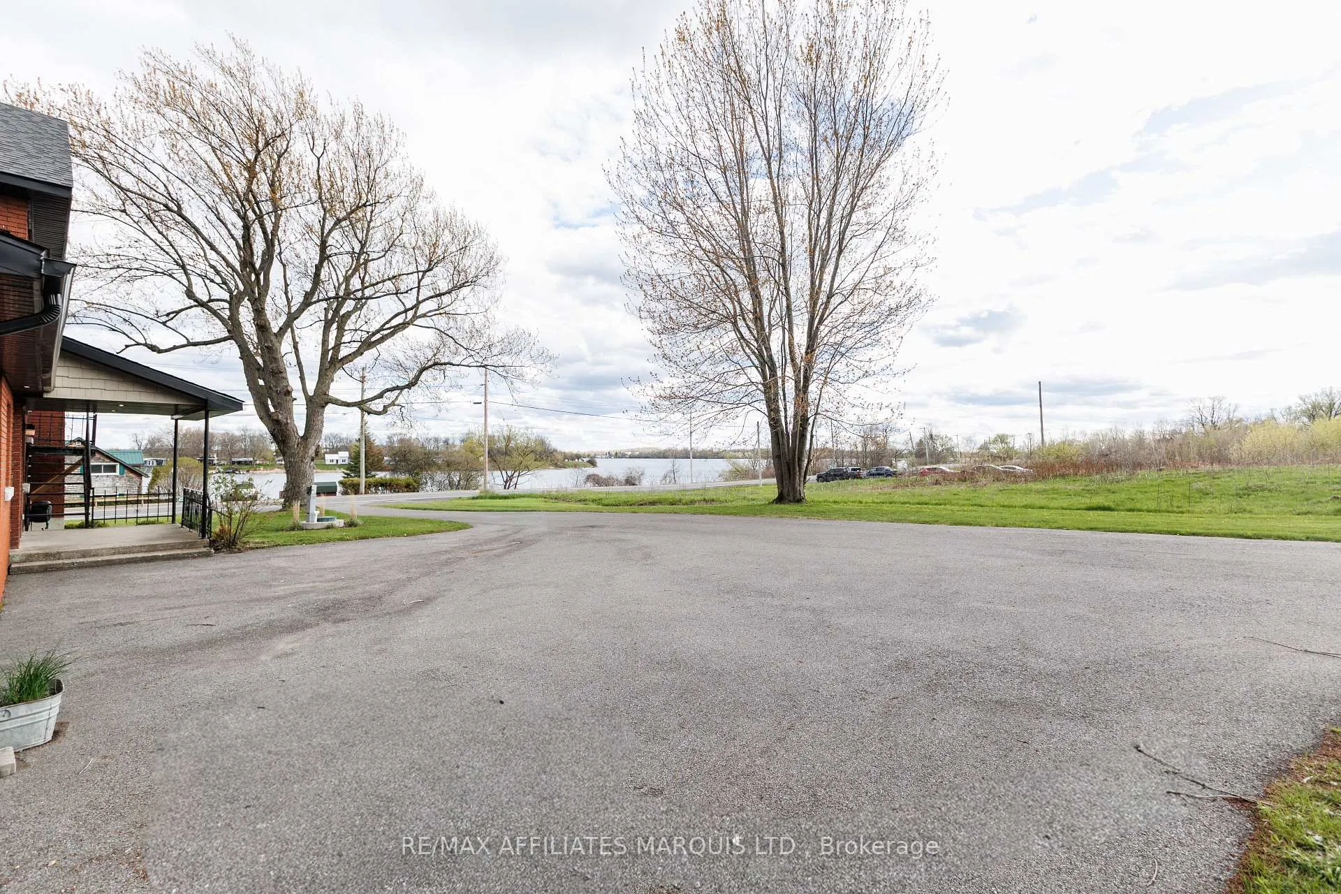 Photo 10 of 3314 Montreal Road, Cornwall — HOMEH