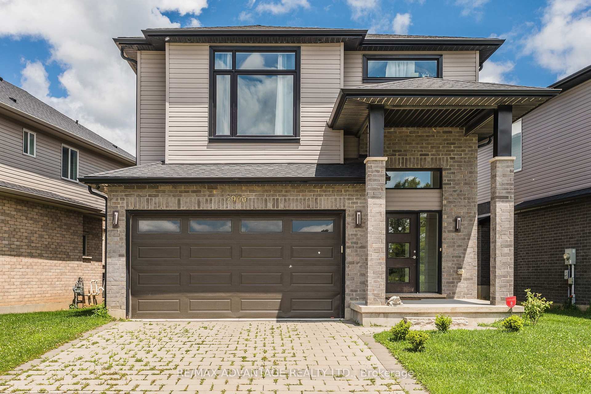 Photo 2 of 2960 Tokala Trail, London, North S — HOMEH