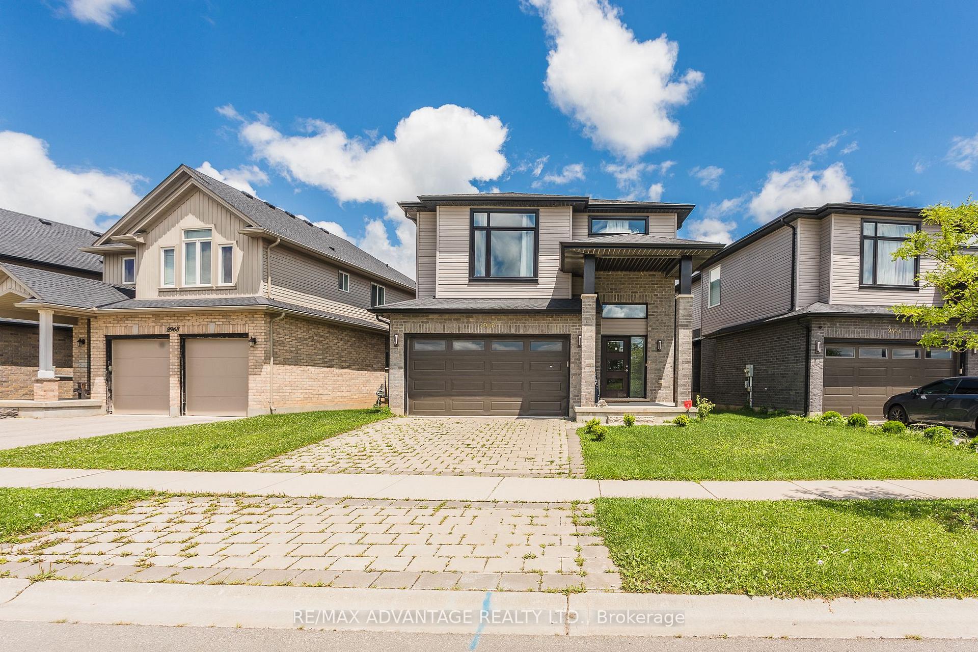 Photo 3 of 2960 Tokala Trail, London, North S — HOMEH