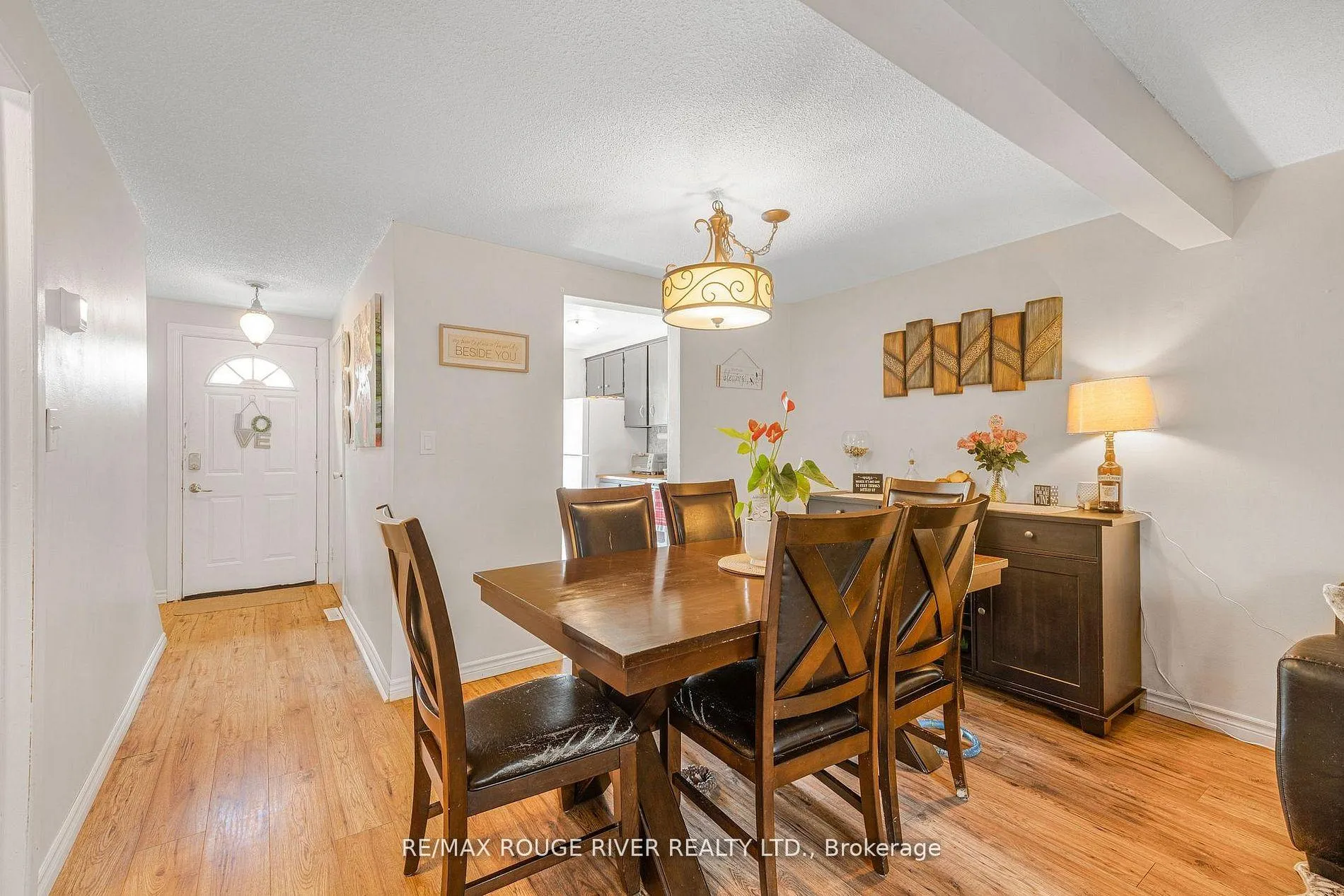 Photo 3 of 3070 Empire Place, Niagara Falls, Church's Lane — HOMEH