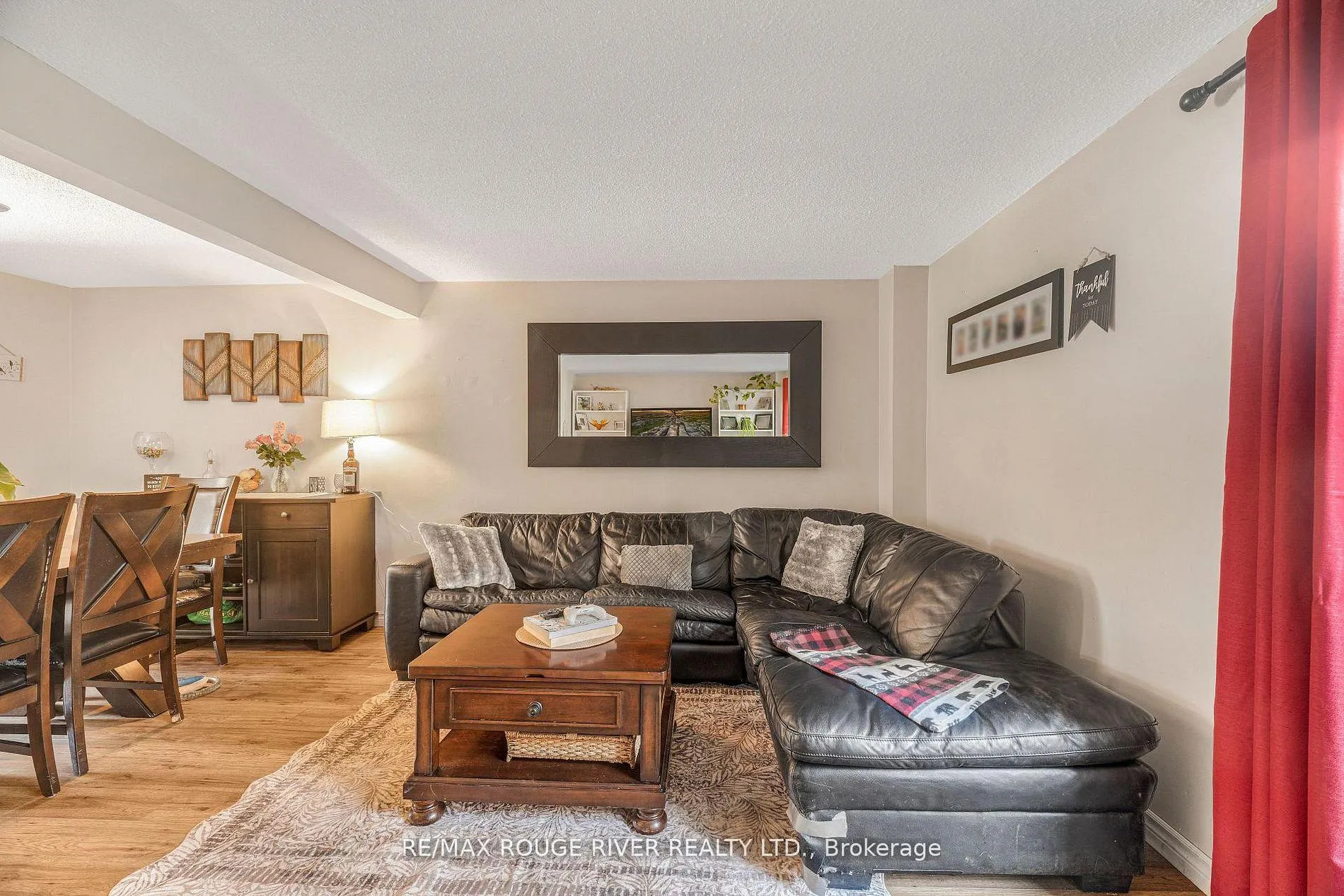 Photo 5 of 3070 Empire Place, Niagara Falls, Church's Lane — HOMEH