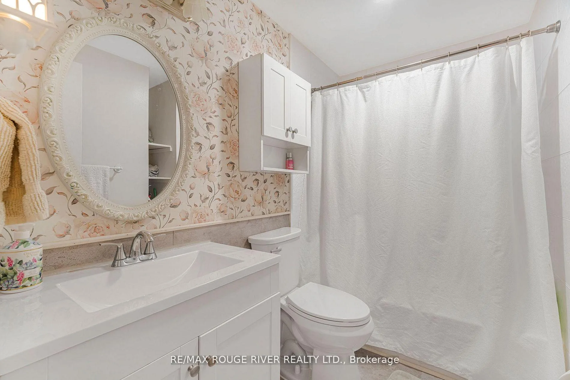 Photo 10 of 3070 Empire Place, Niagara Falls, Church's Lane — HOMEH