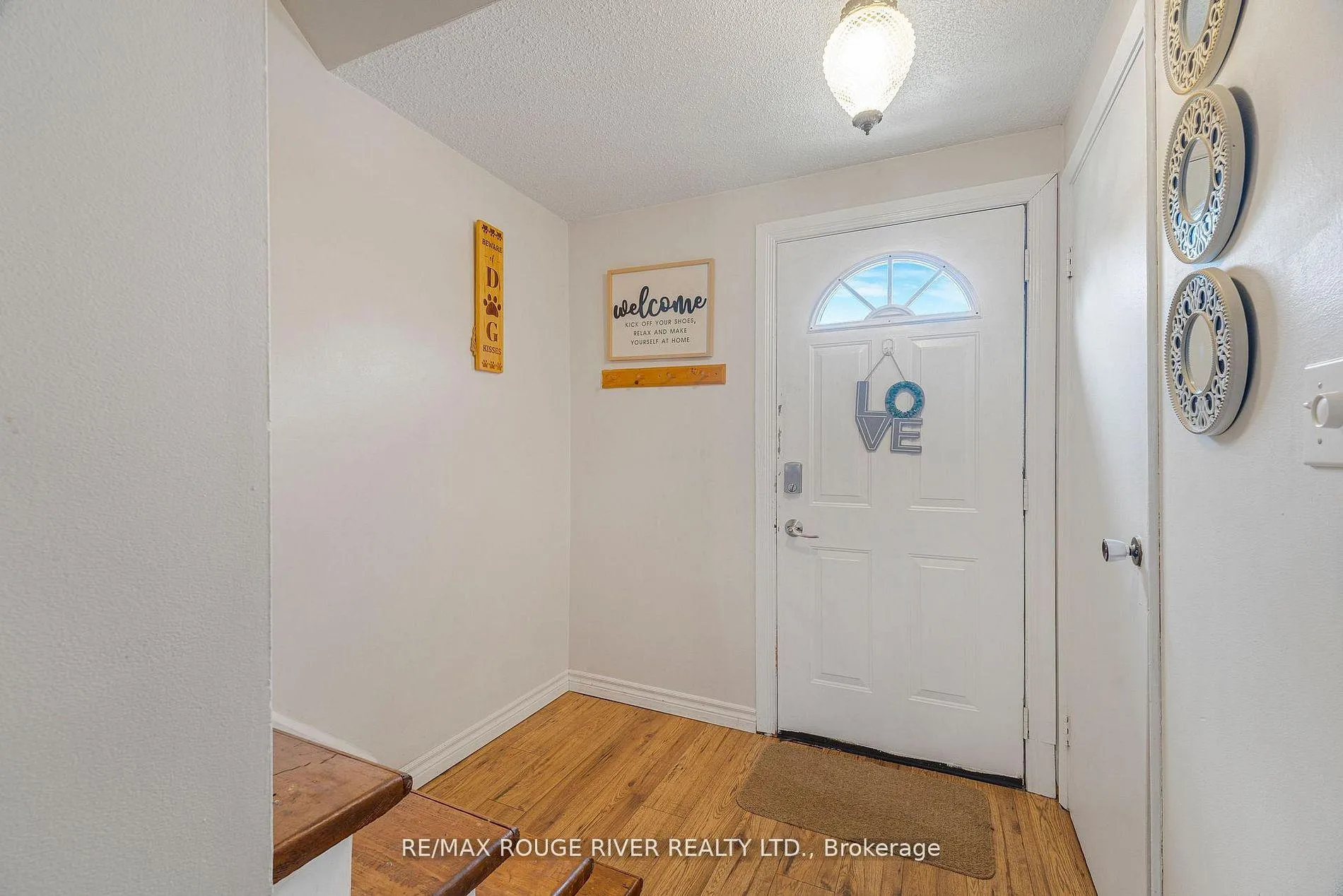 Photo 11 of 3070 Empire Place, Niagara Falls, Church's Lane — HOMEH