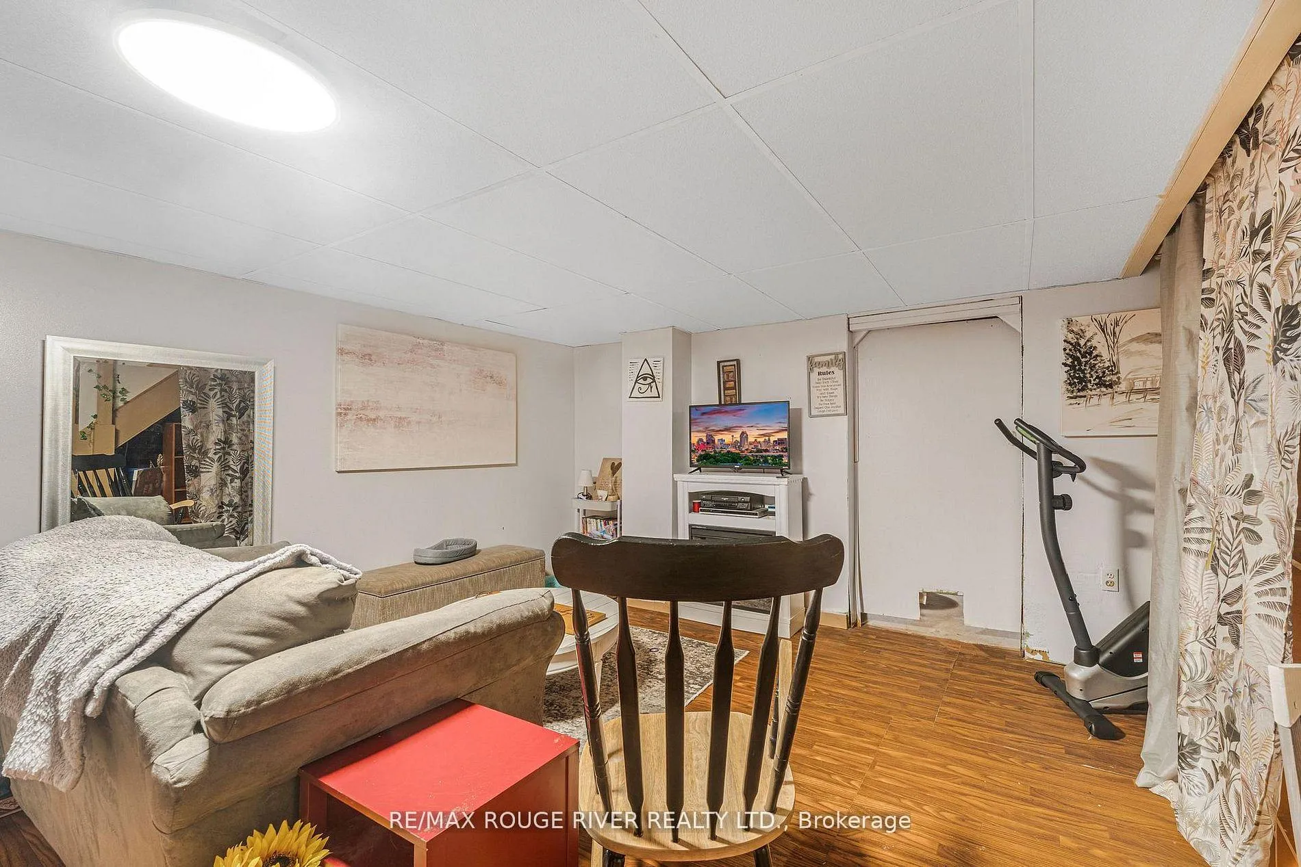 Photo 15 of 3070 Empire Place, Niagara Falls, Church's Lane — HOMEH