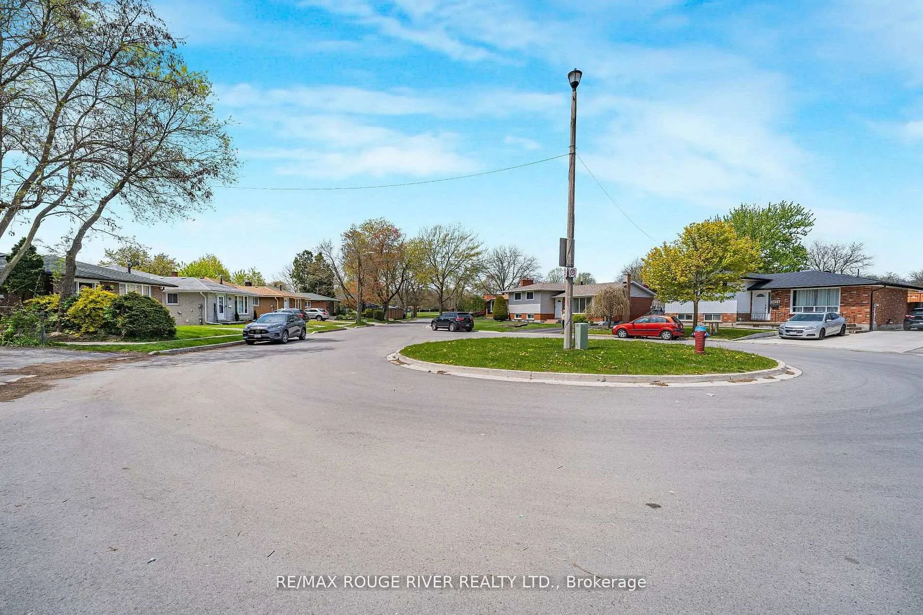 Photo 16 of 3070 Empire Place, Niagara Falls, Church's Lane — HOMEH