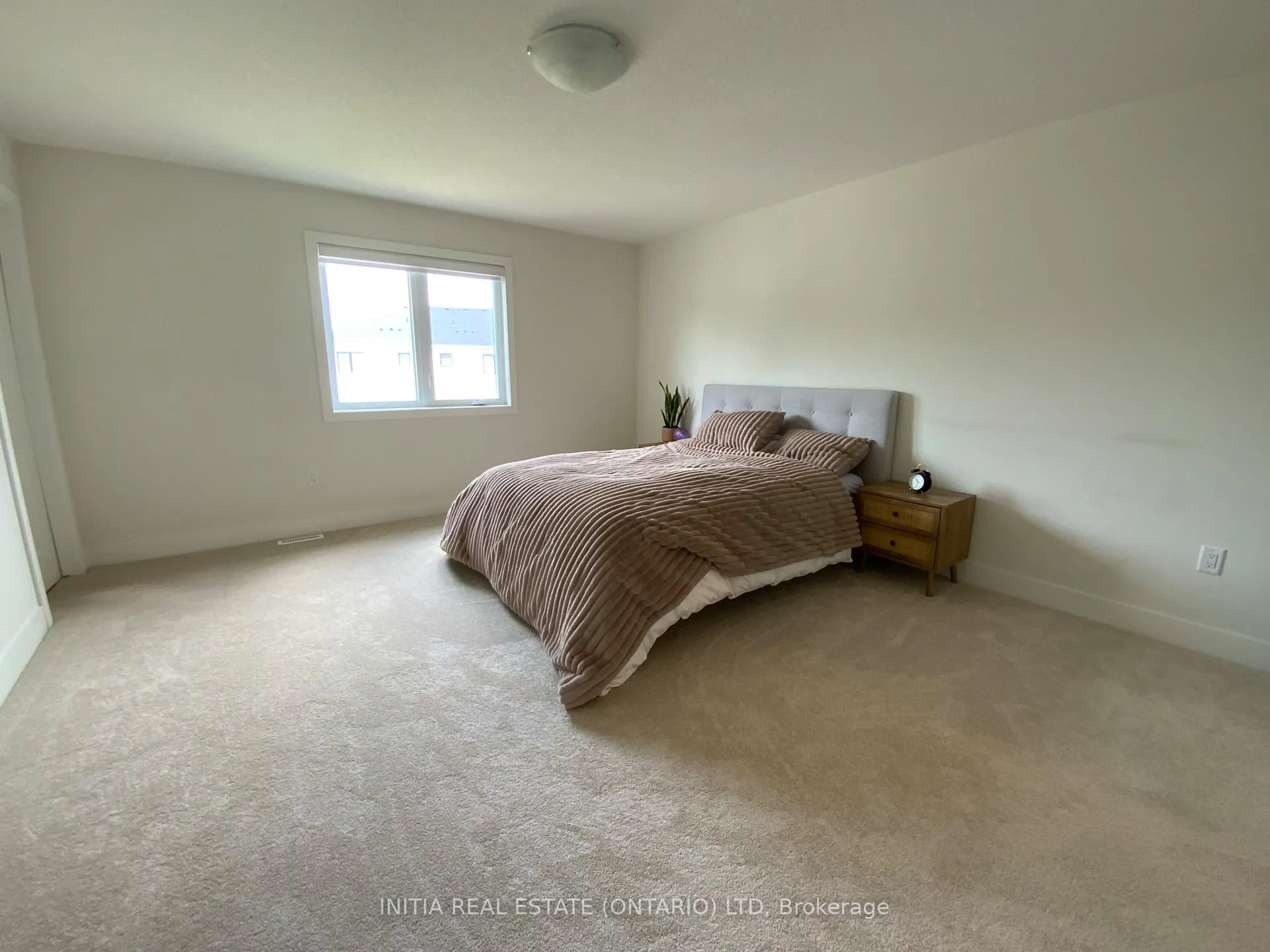 Photo 19 of 1954 Evans Boulevard, London, South U — HOMEH