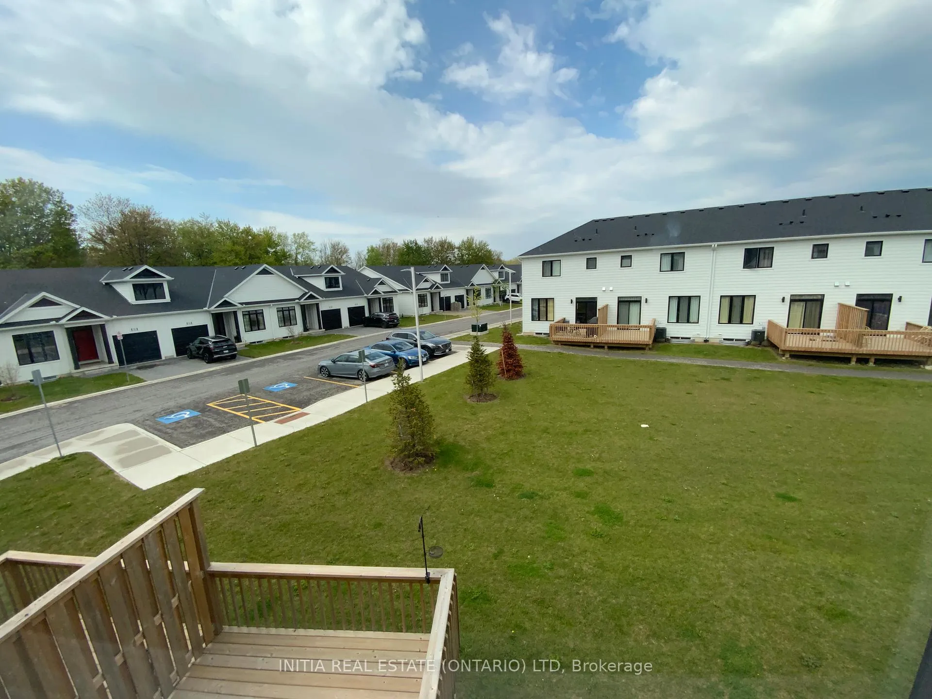 Photo 32 of 1954 Evans Boulevard, London, South U — HOMEH