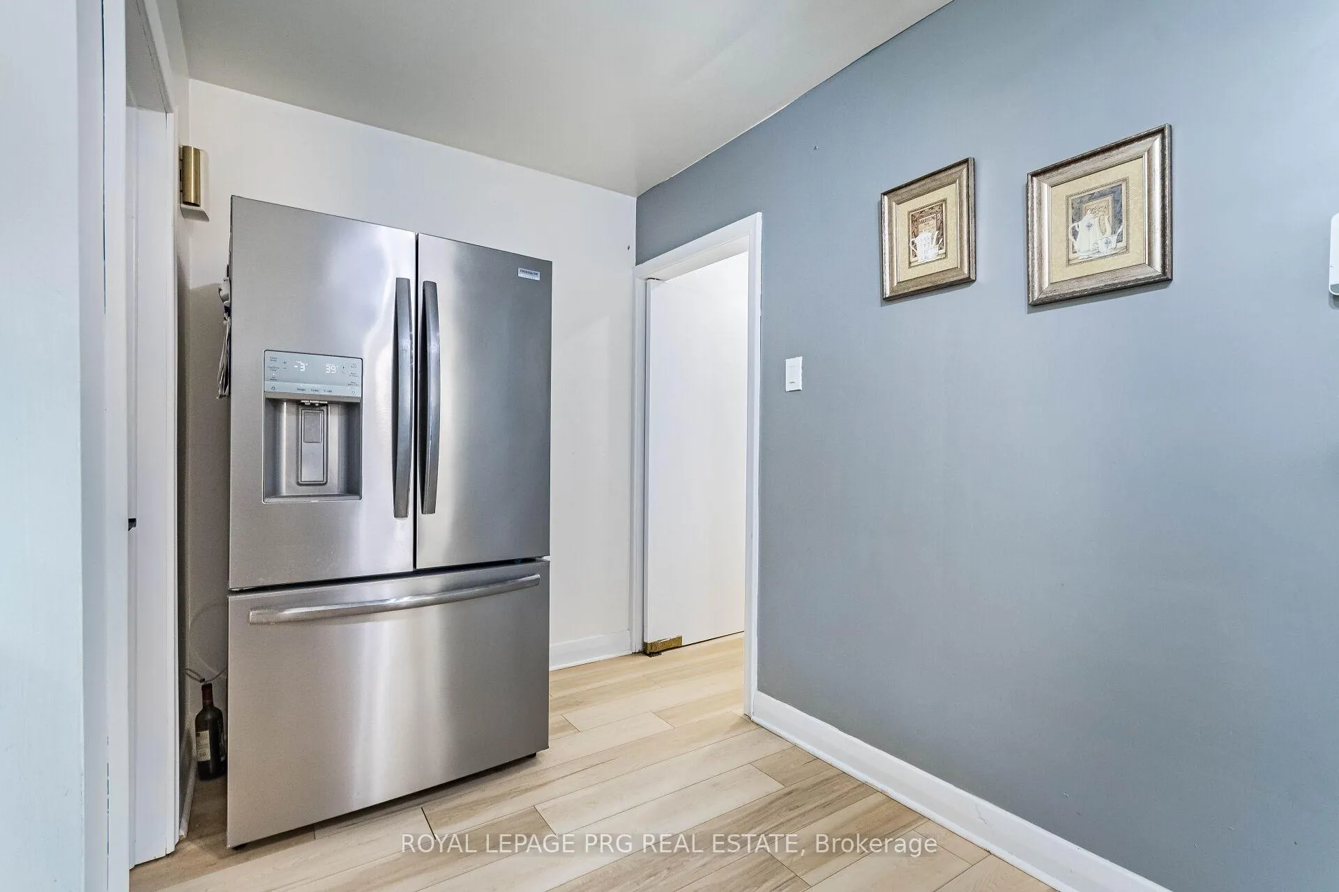 Photo 9 of 107 Weber Street S, Waterloo, Uptown Waterloo — HOMEH