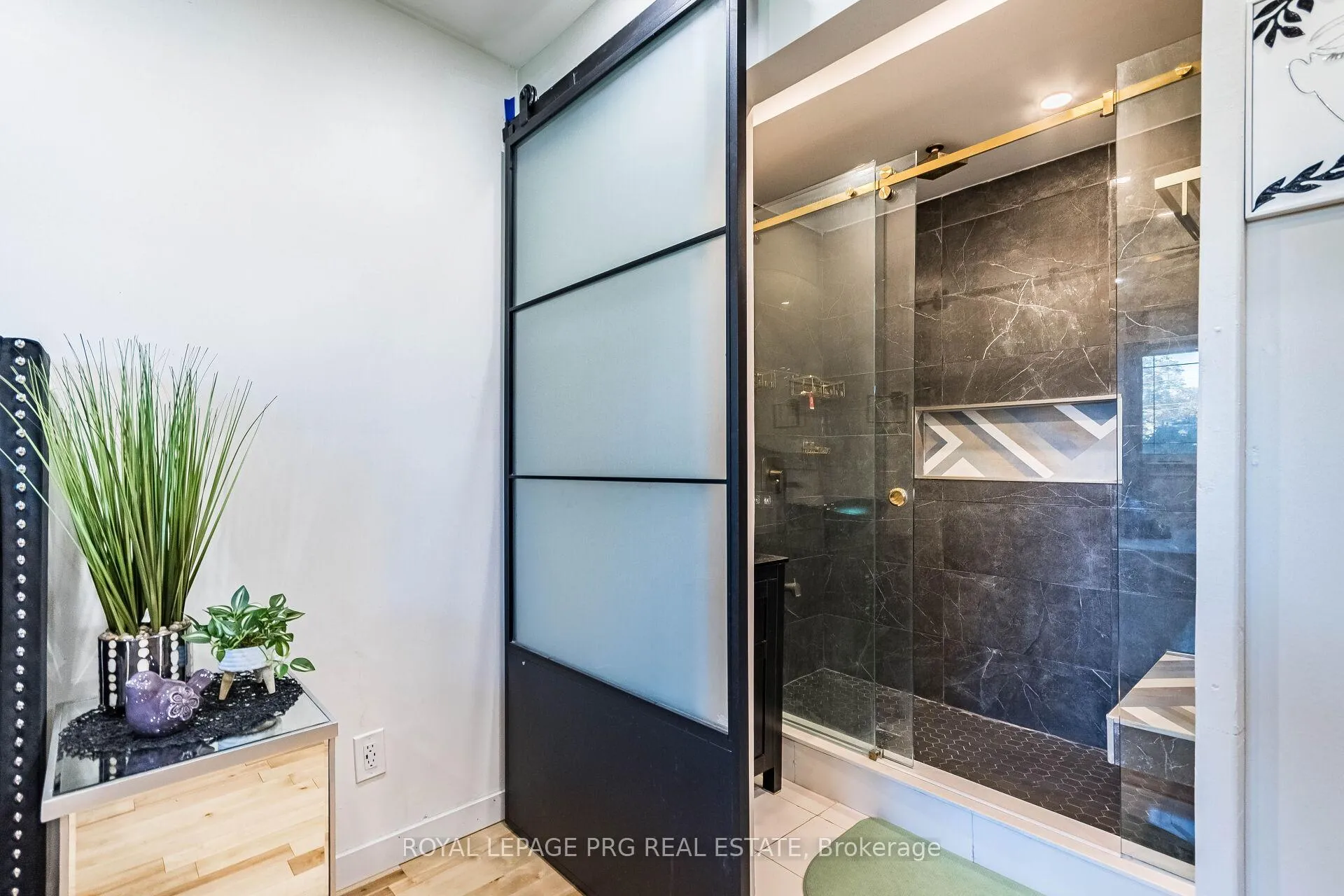 Photo 13 of 107 Weber Street S, Waterloo, Uptown Waterloo — HOMEH