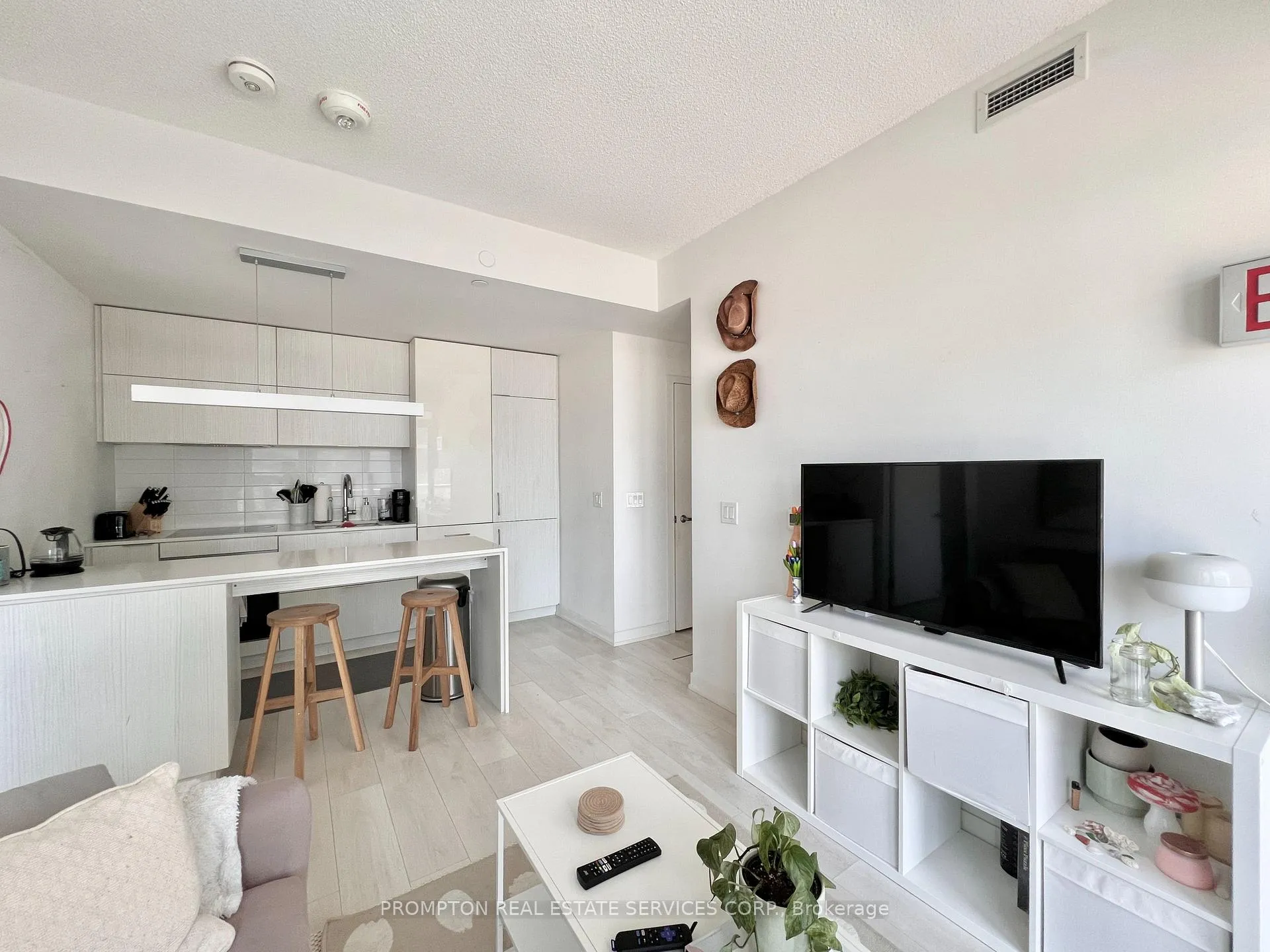 Photo 5 of Unit 1707, 20 Richardson Street, Toronto, Waterfront Communities — HOMEH