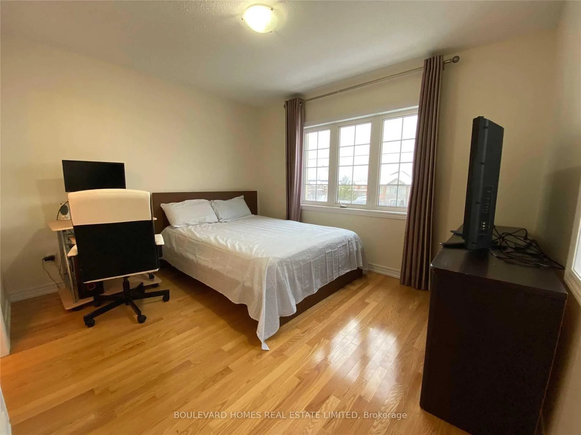 Photo 3 of 9918 Mccowan Road, Markham, Berczy — HOMEH