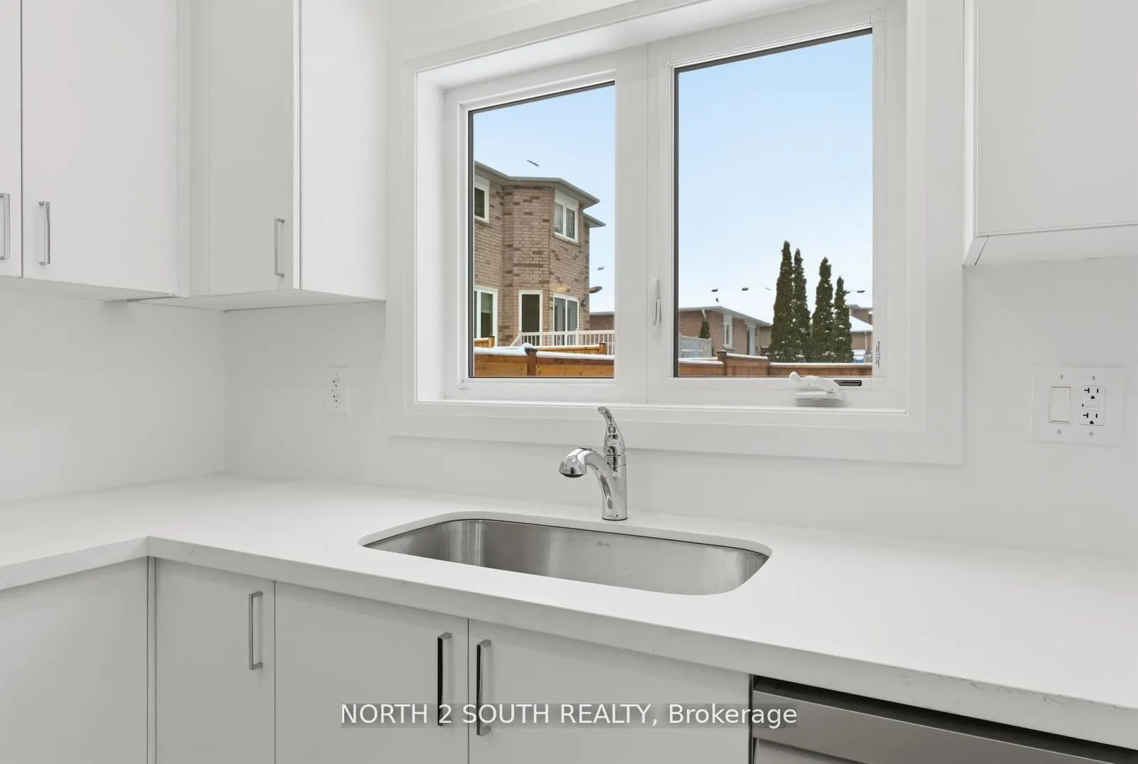 Photo 14 of 30 Virro Court, Vaughan, West Woodbridge — HOMEH