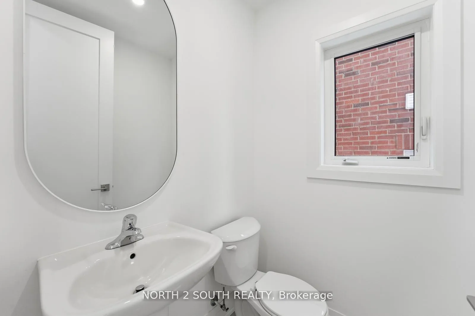 Photo 16 of 30 Virro Court, Vaughan, West Woodbridge — HOMEH
