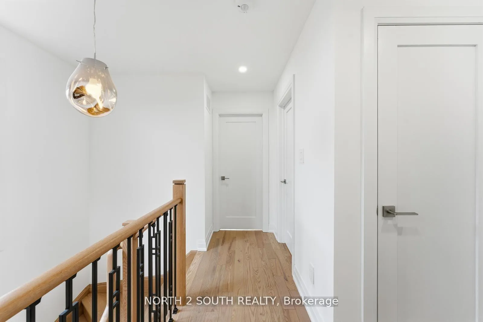 Photo 18 of 30 Virro Court, Vaughan, West Woodbridge — HOMEH