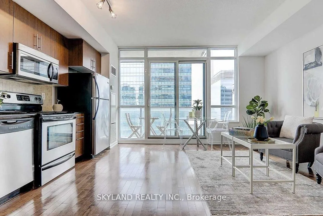 Photo 8 of Unit 3004, 65 Bremner Boulevard, Toronto, Waterfront Communities — HOMEH