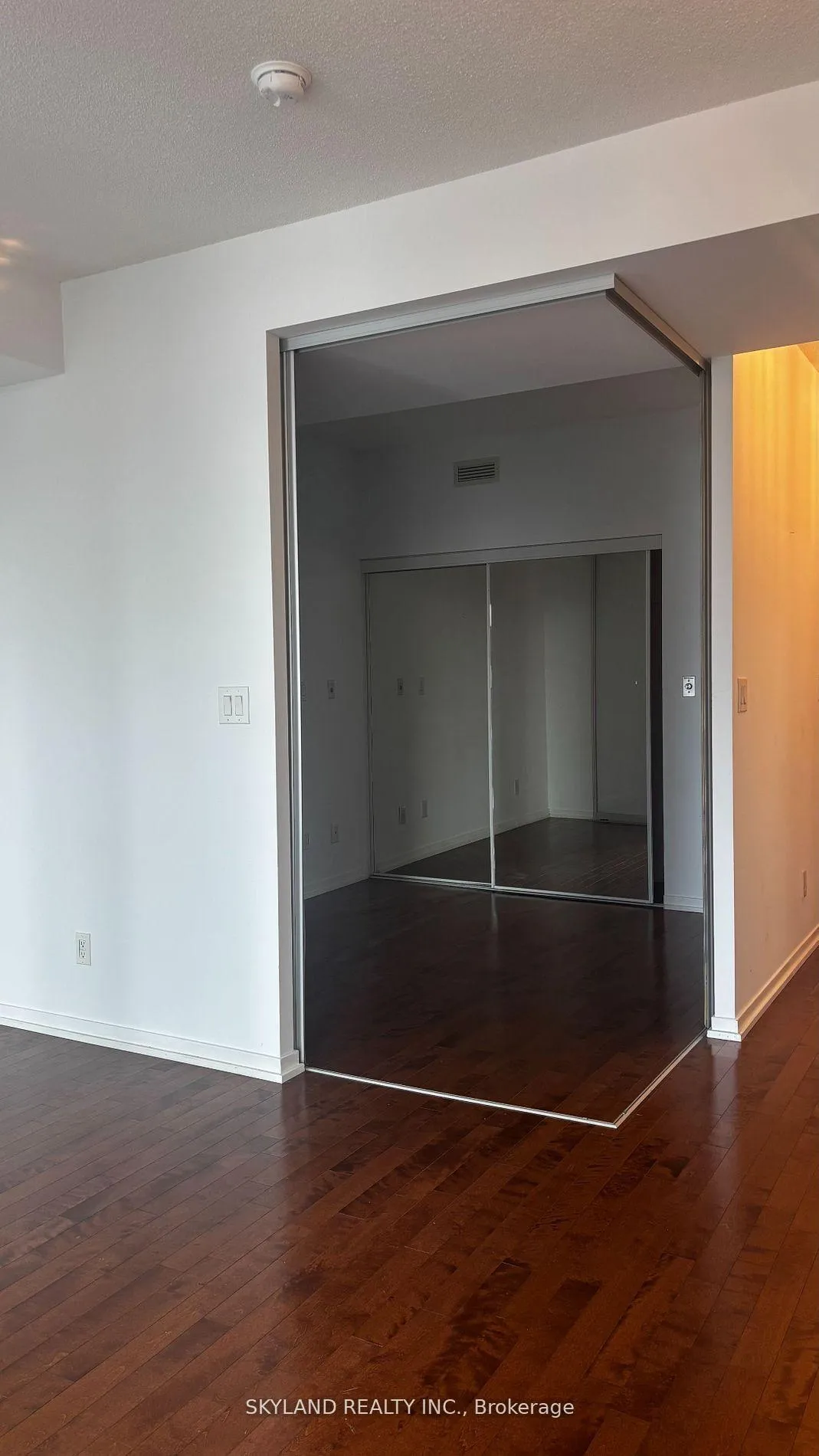 Photo 13 of Unit 3004, 65 Bremner Boulevard, Toronto, Waterfront Communities — HOMEH