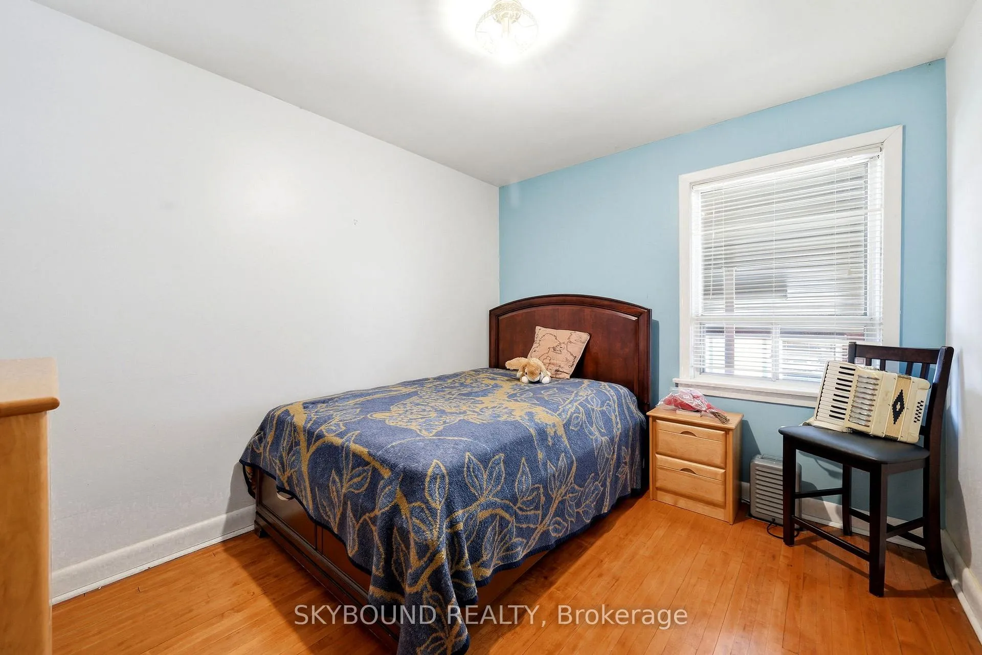 Photo 9 of 90 Ypres Road, Toronto, Keelesdale-Eglinton West — HOMEH