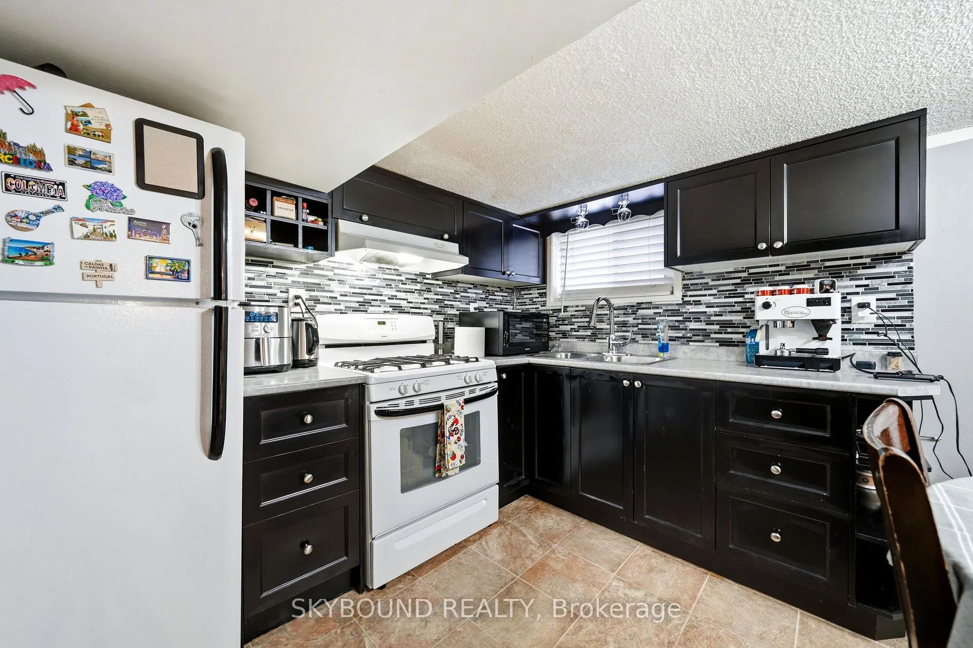Photo 14 of 90 Ypres Road, Toronto, Keelesdale-Eglinton West — HOMEH