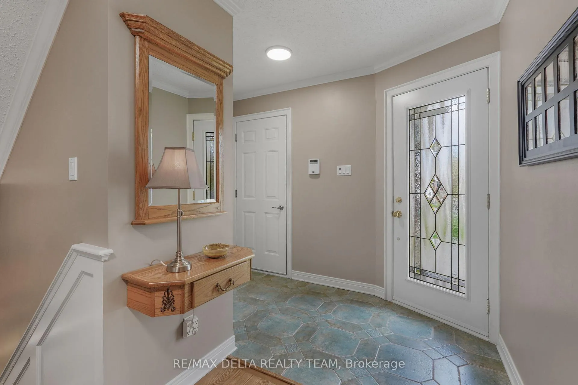 Photo 3 of 1770 Sunview Drive, Ottawa, Orleans/Sunridge — HOMEH