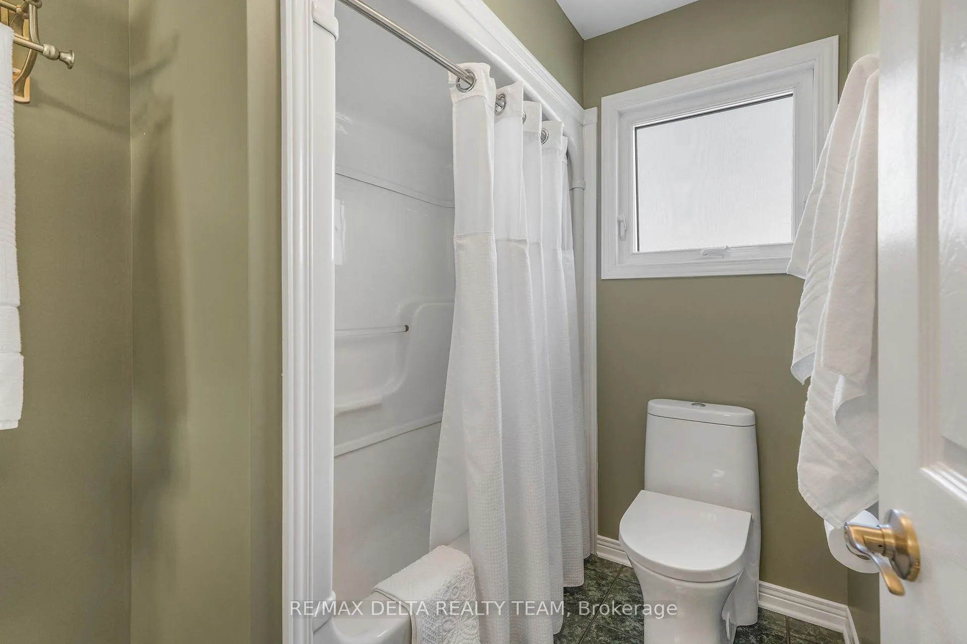 Photo 23 of 1770 Sunview Drive, Ottawa, Orleans/Sunridge — HOMEH
