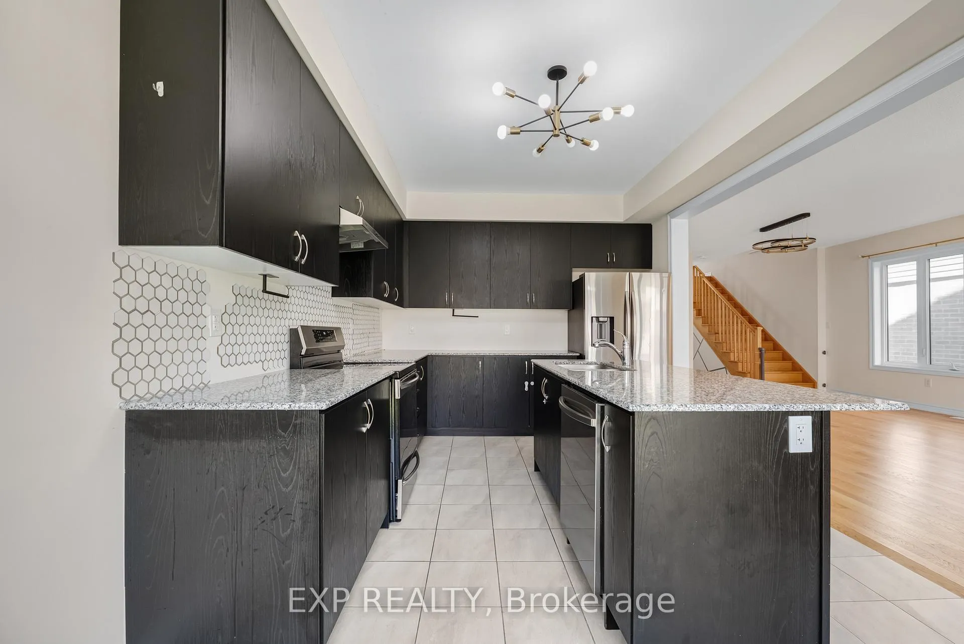 Photo 11 of 108 Durham Avenue, Barrie, Rural Barrie Southeast — HOMEH