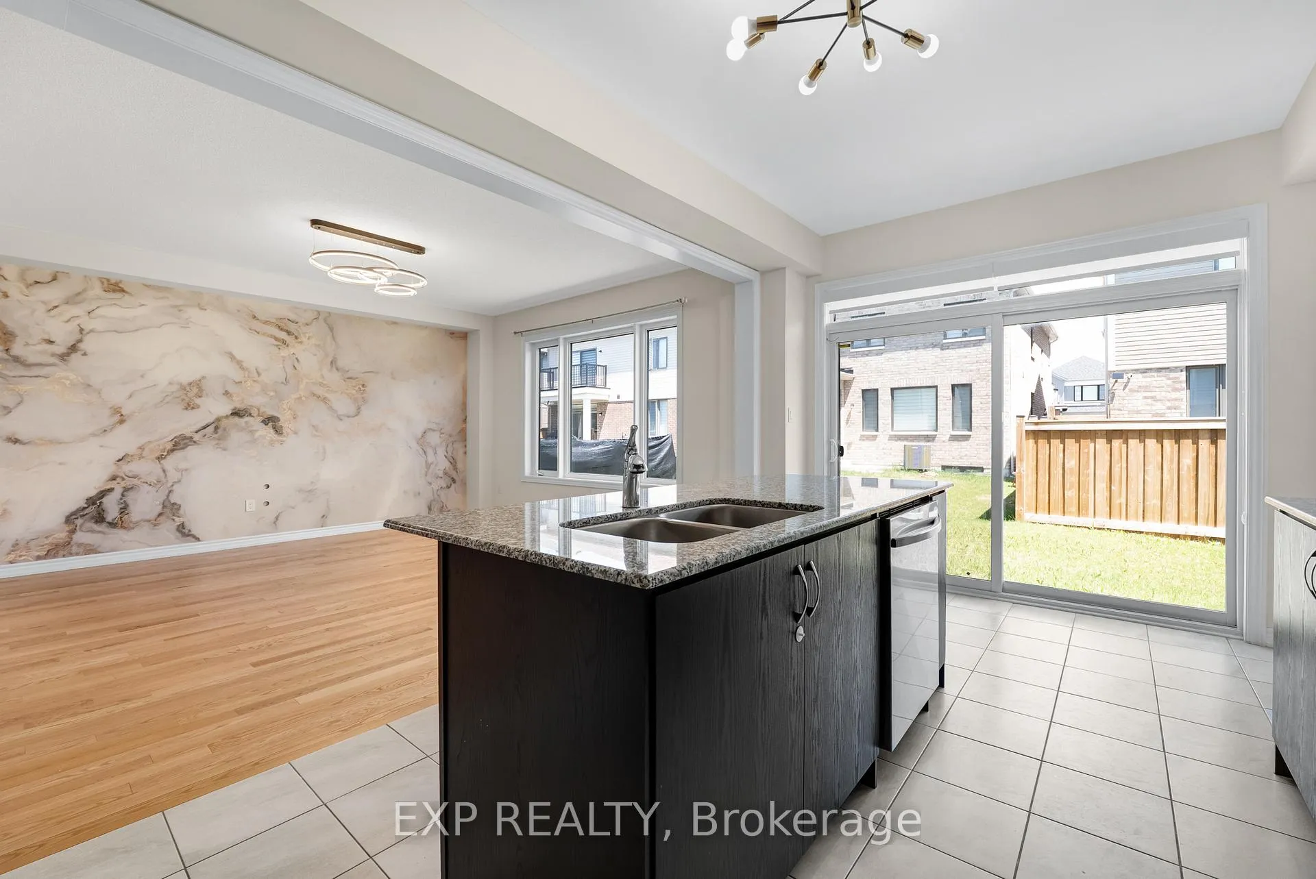 Photo 14 of 108 Durham Avenue, Barrie, Rural Barrie Southeast — HOMEH