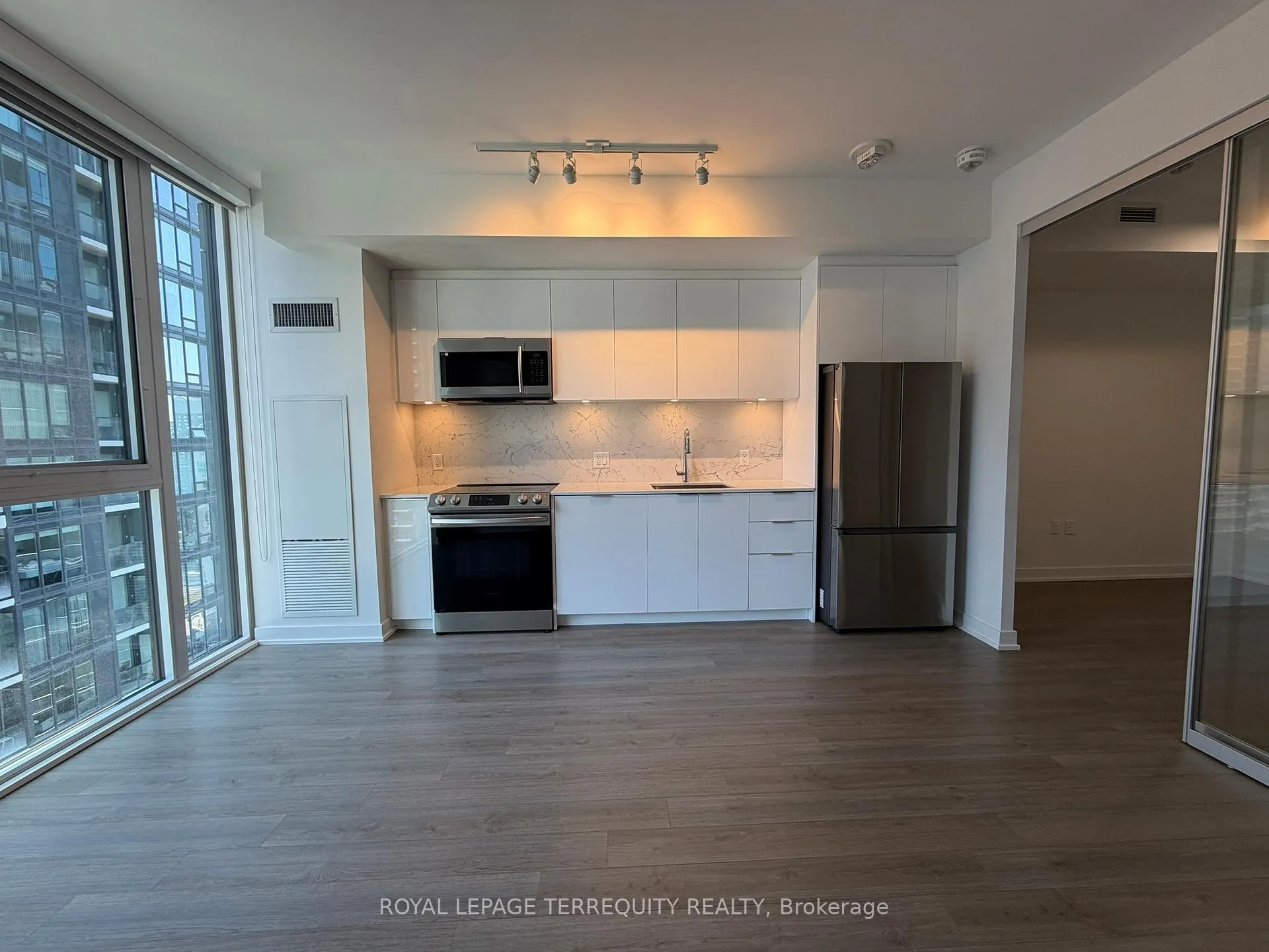 Photo 5 of Unit 3307, 357 King Street W, Toronto, Waterfront Communities — HOMEH