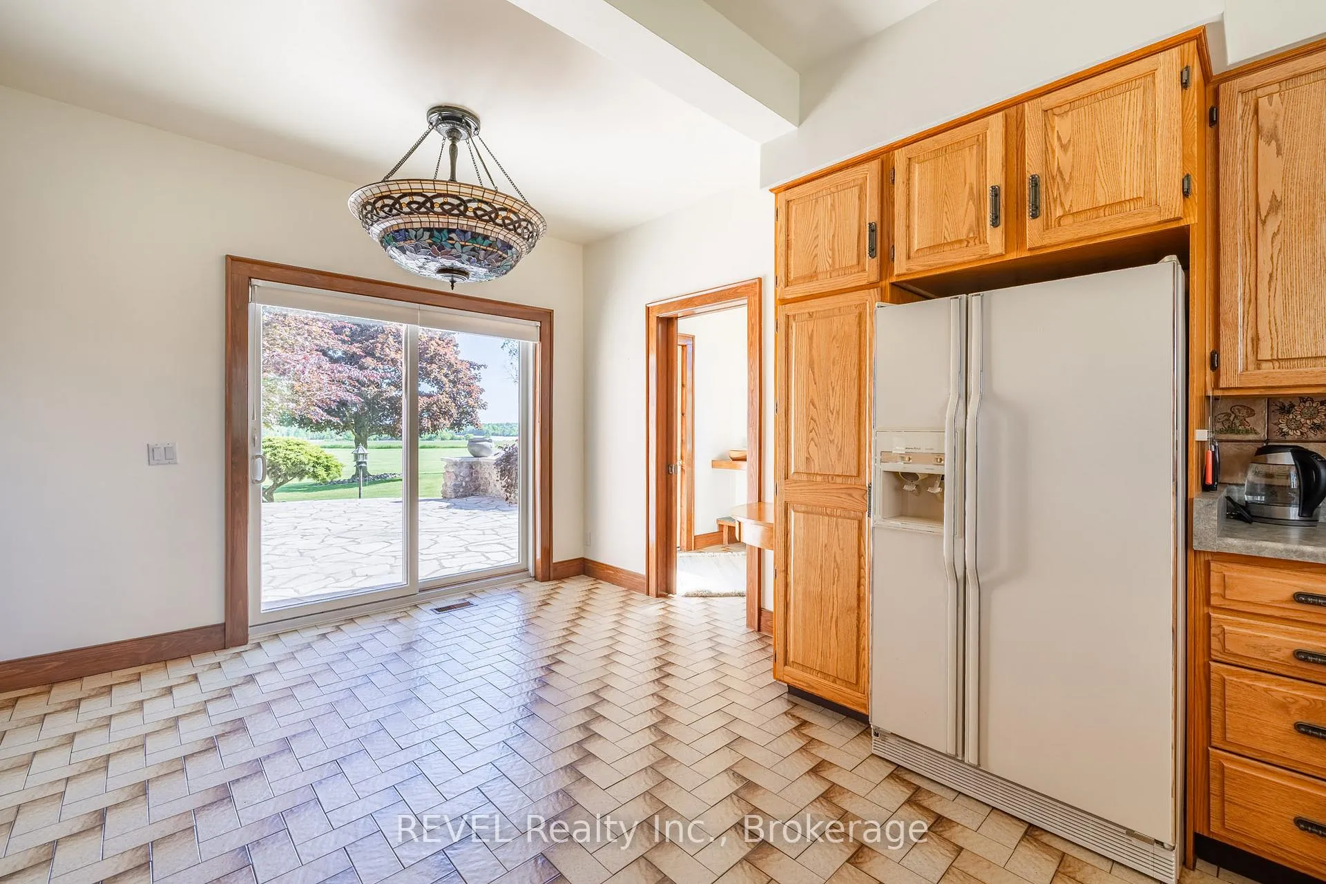 Photo 11 of 458 Chippawa Road, Port Colborne, Bethel — HOMEH