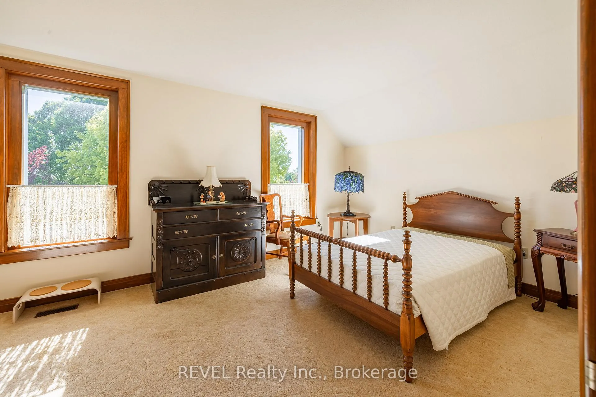 Photo 23 of 458 Chippawa Road, Port Colborne, Bethel — HOMEH
