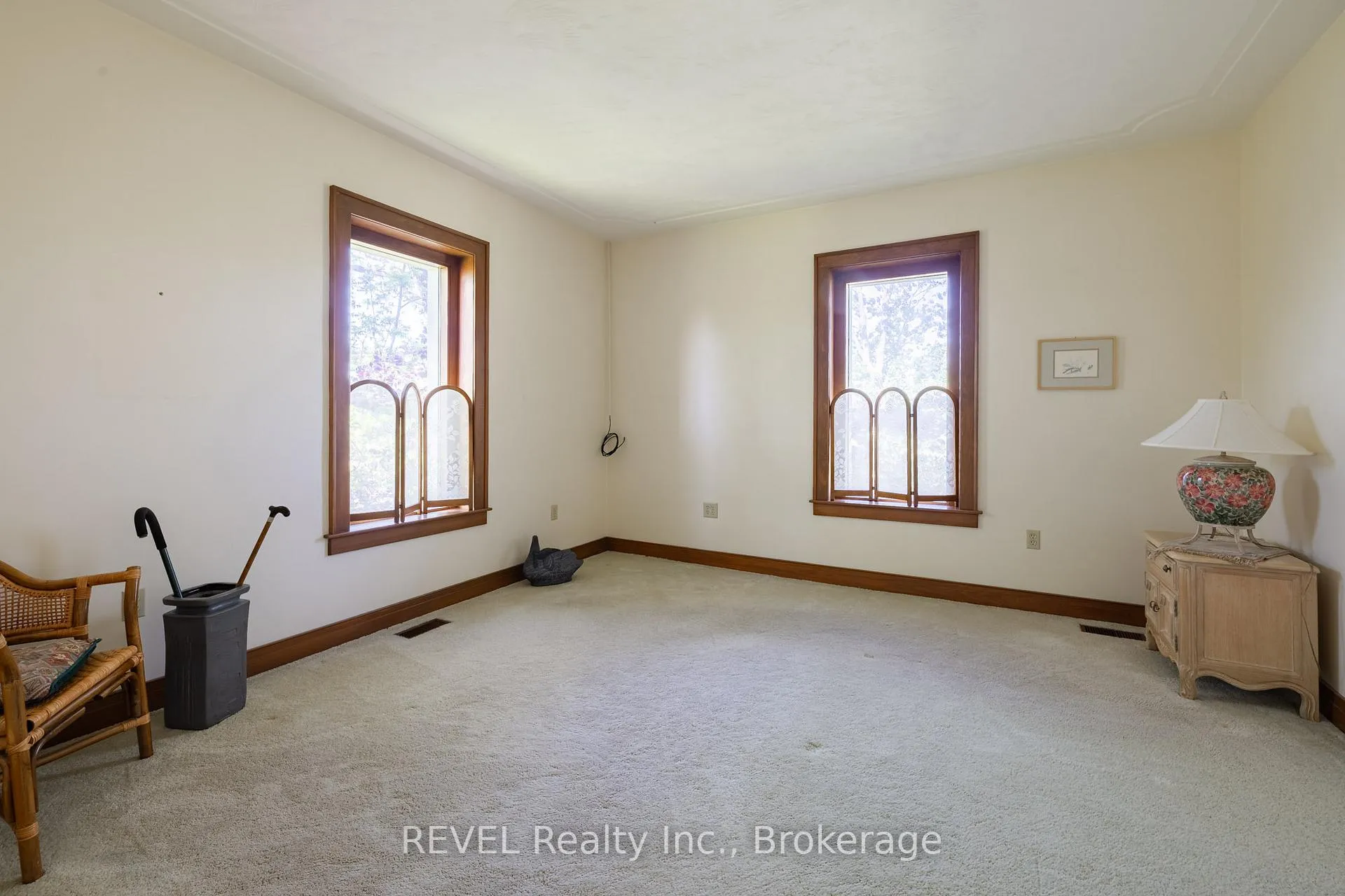Photo 24 of 458 Chippawa Road, Port Colborne, Bethel — HOMEH